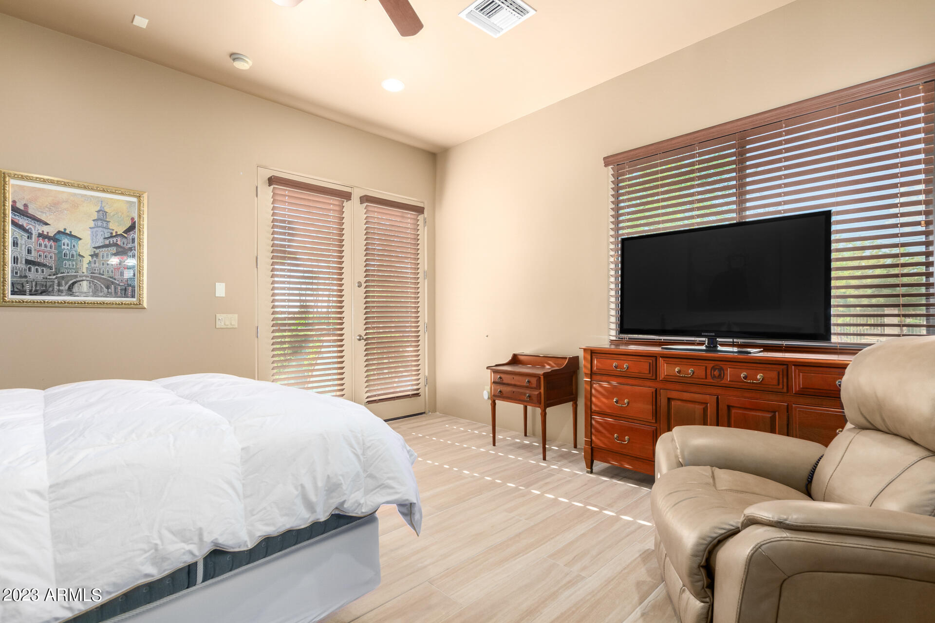 5837 E MARK Lane