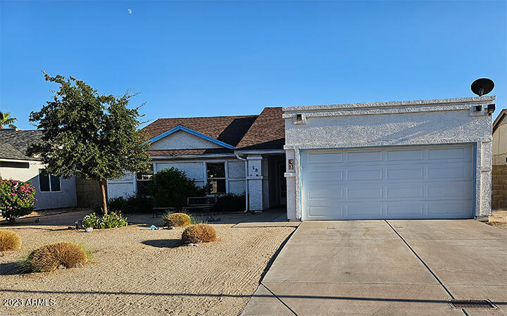 13 W MICHELLE Drive