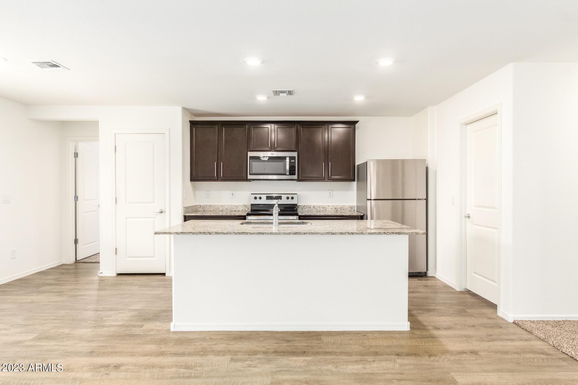 431 W PINTAIL Drive