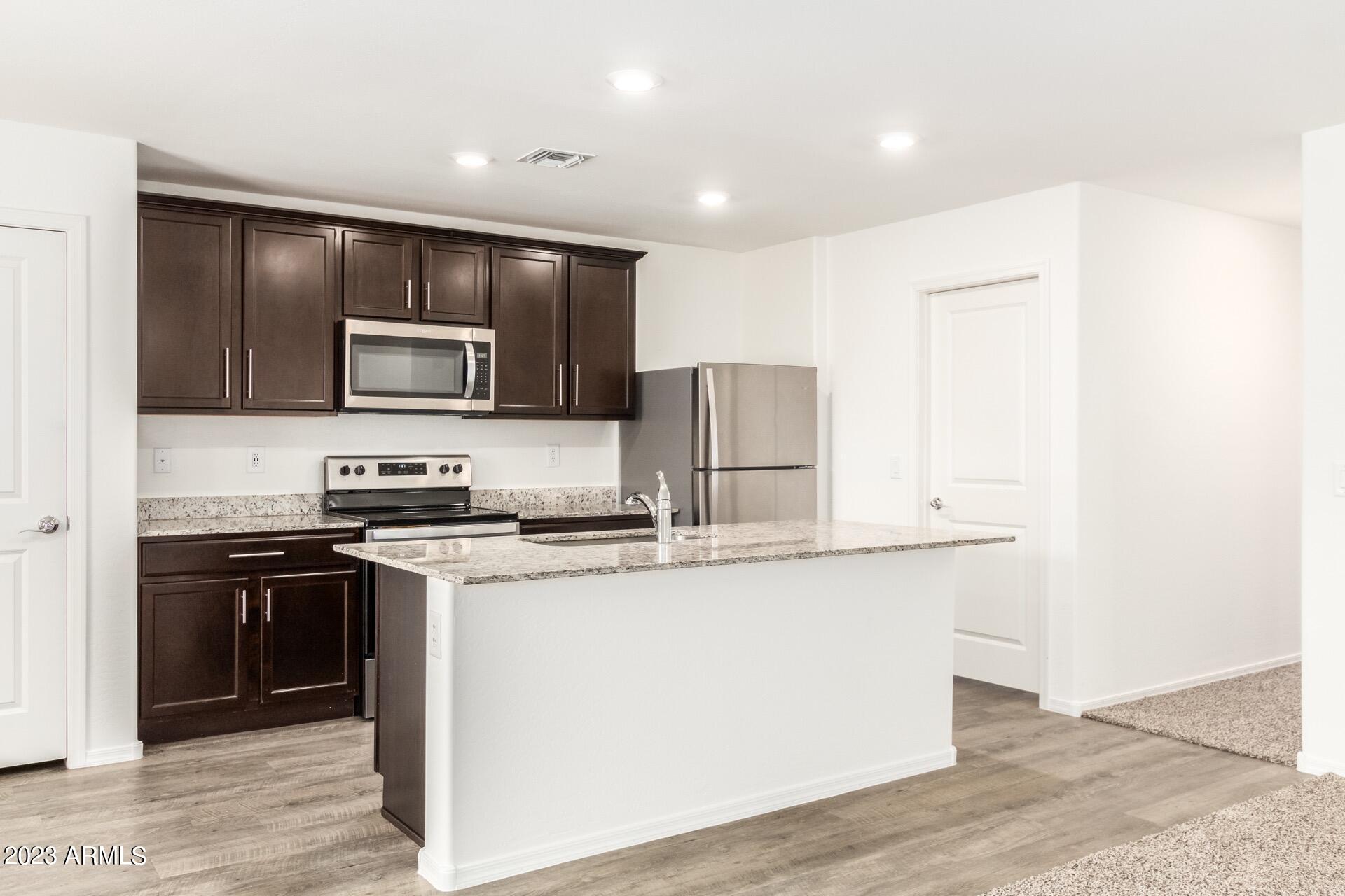 431 W PINTAIL Drive