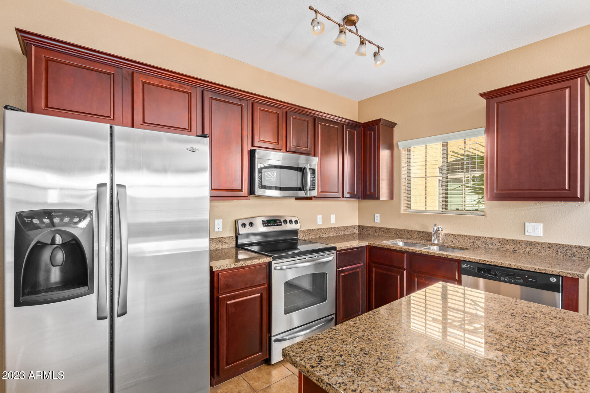 1350 S GREENFIELD Road # 1158