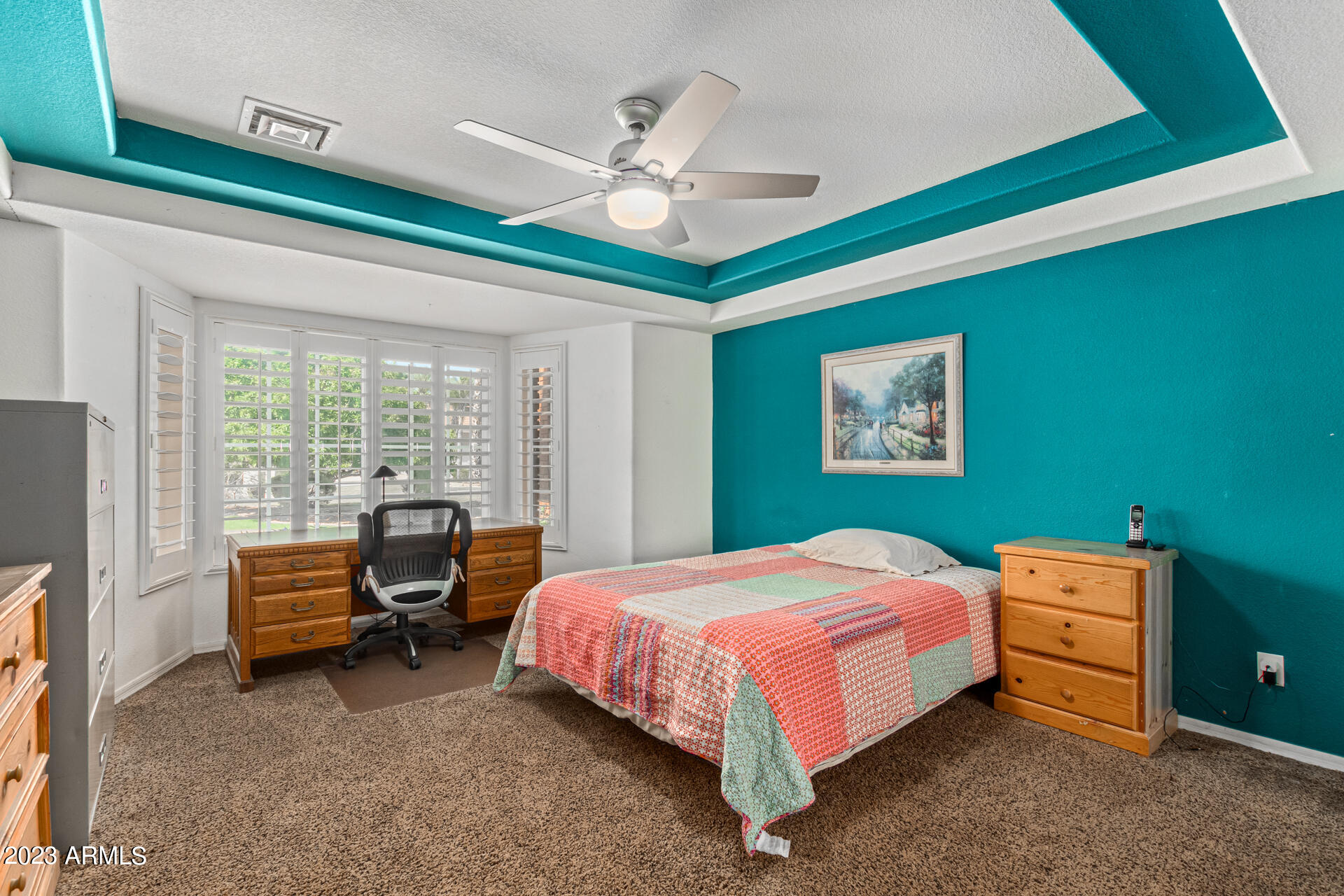3157 E ROBIN Lane