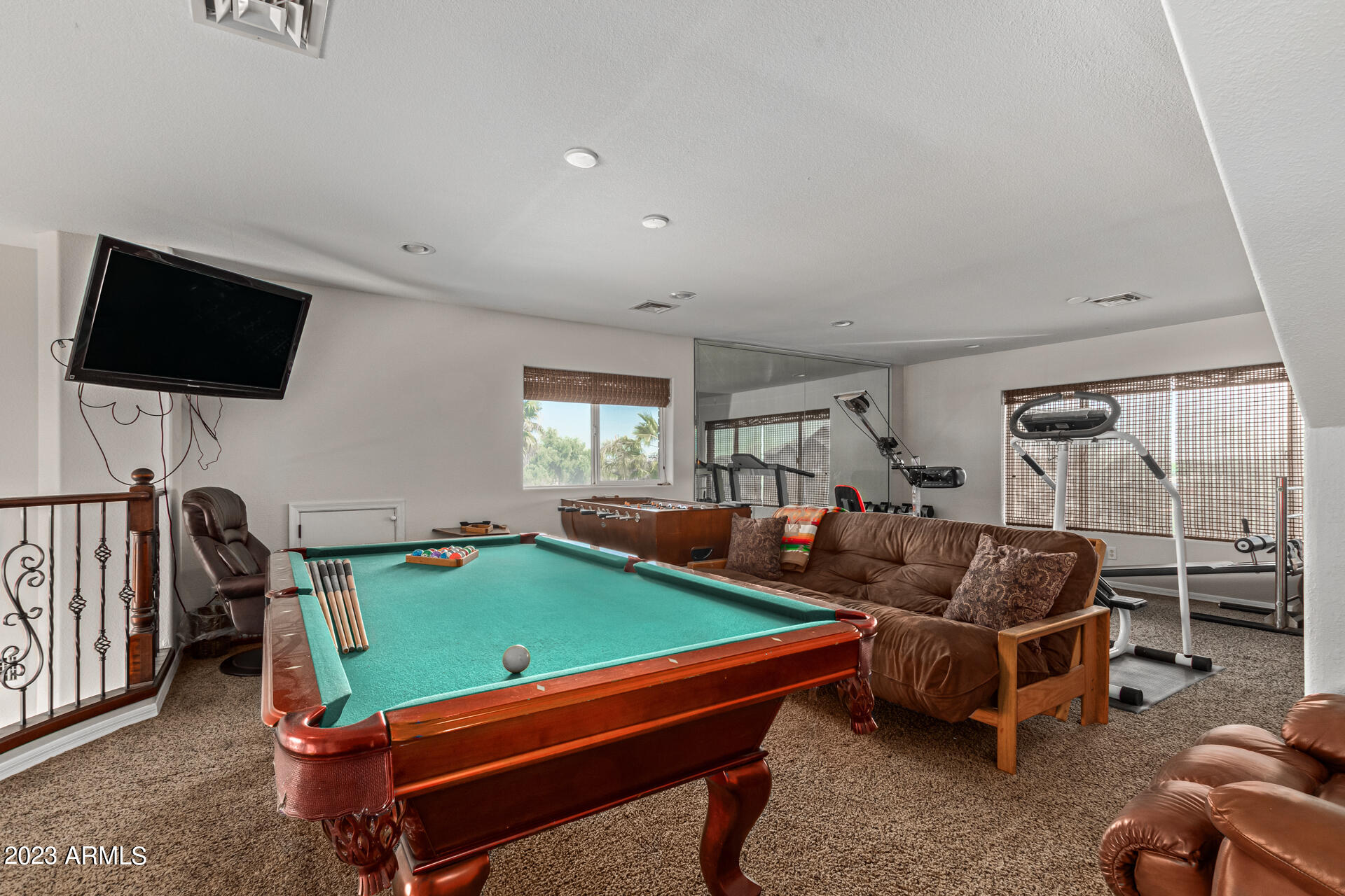 3157 E ROBIN Lane