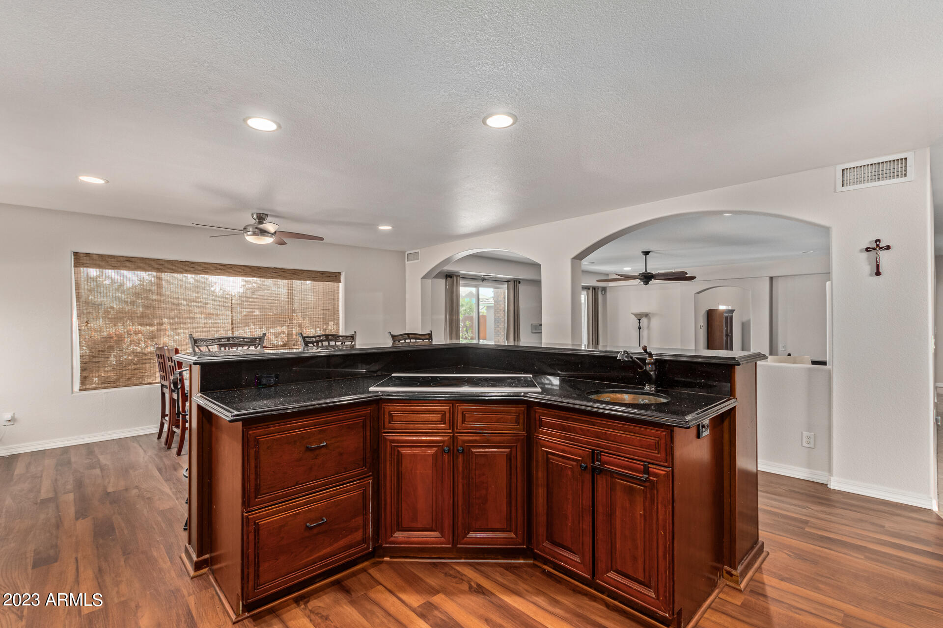 3157 E ROBIN Lane