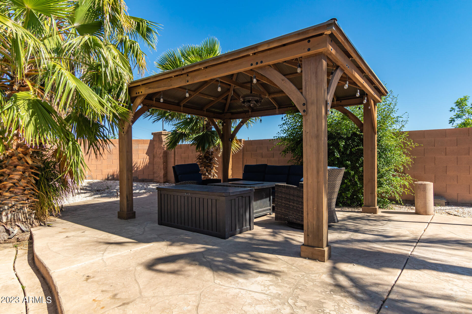 3157 E ROBIN Lane