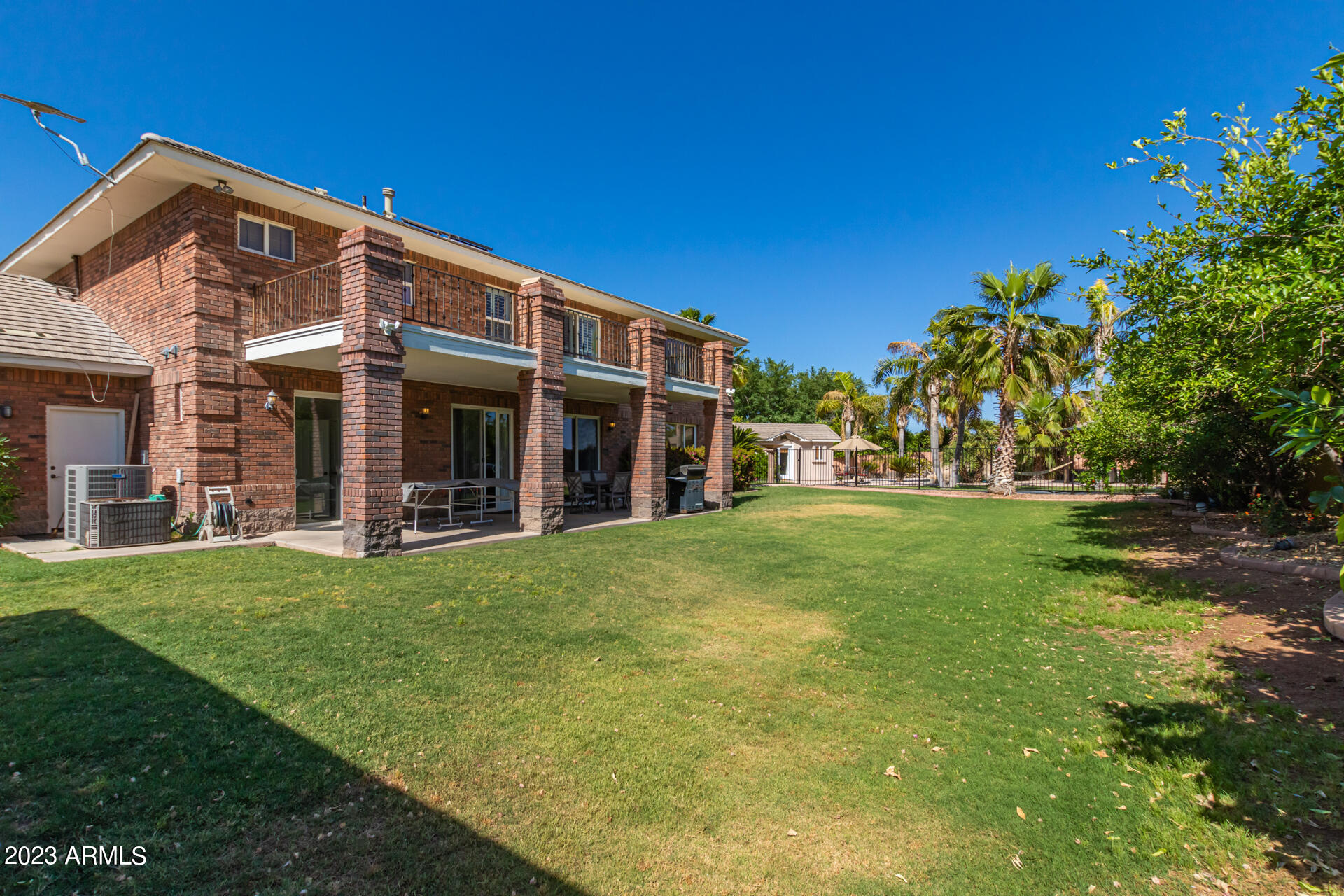 3157 E ROBIN Lane