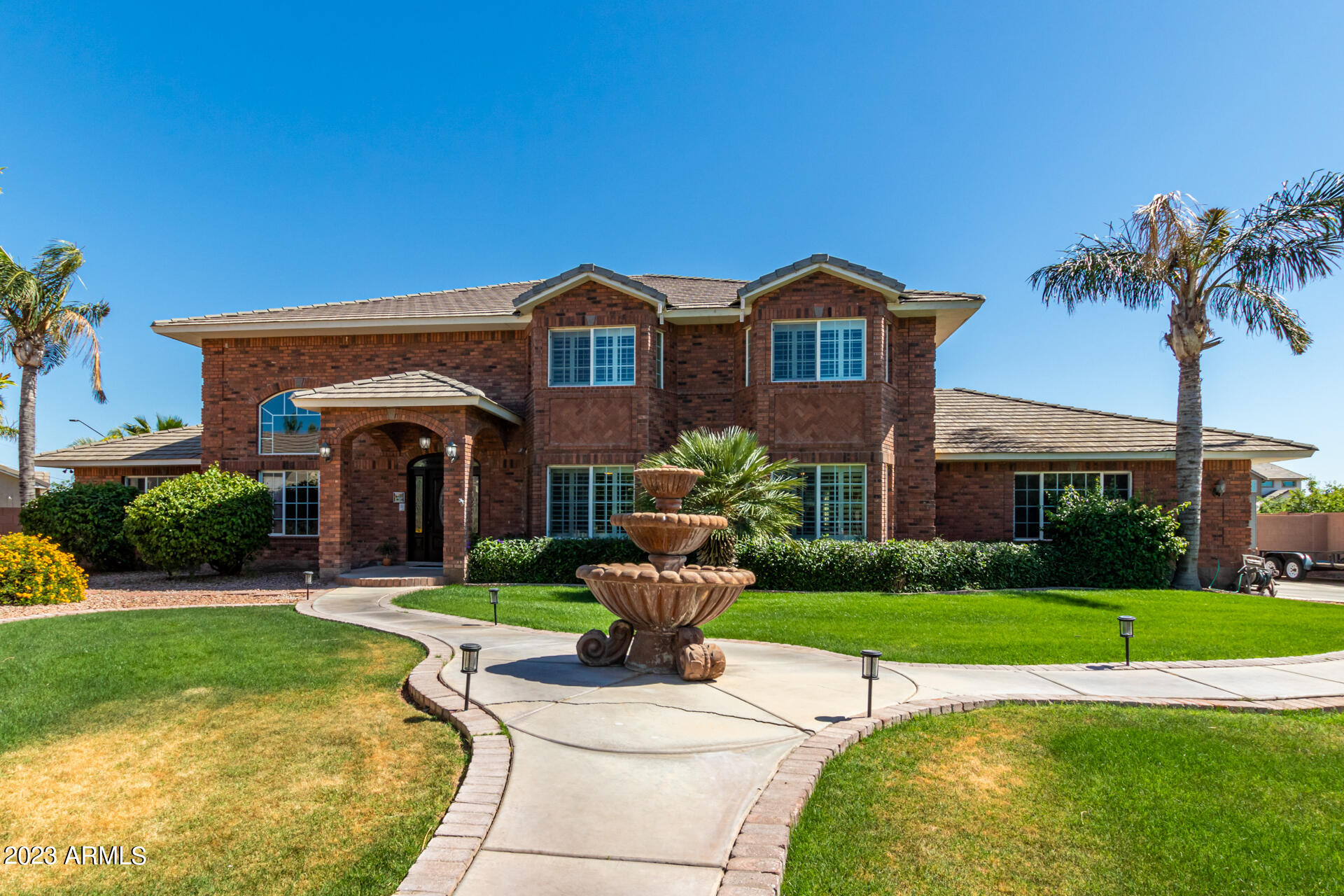 3157 E ROBIN Lane