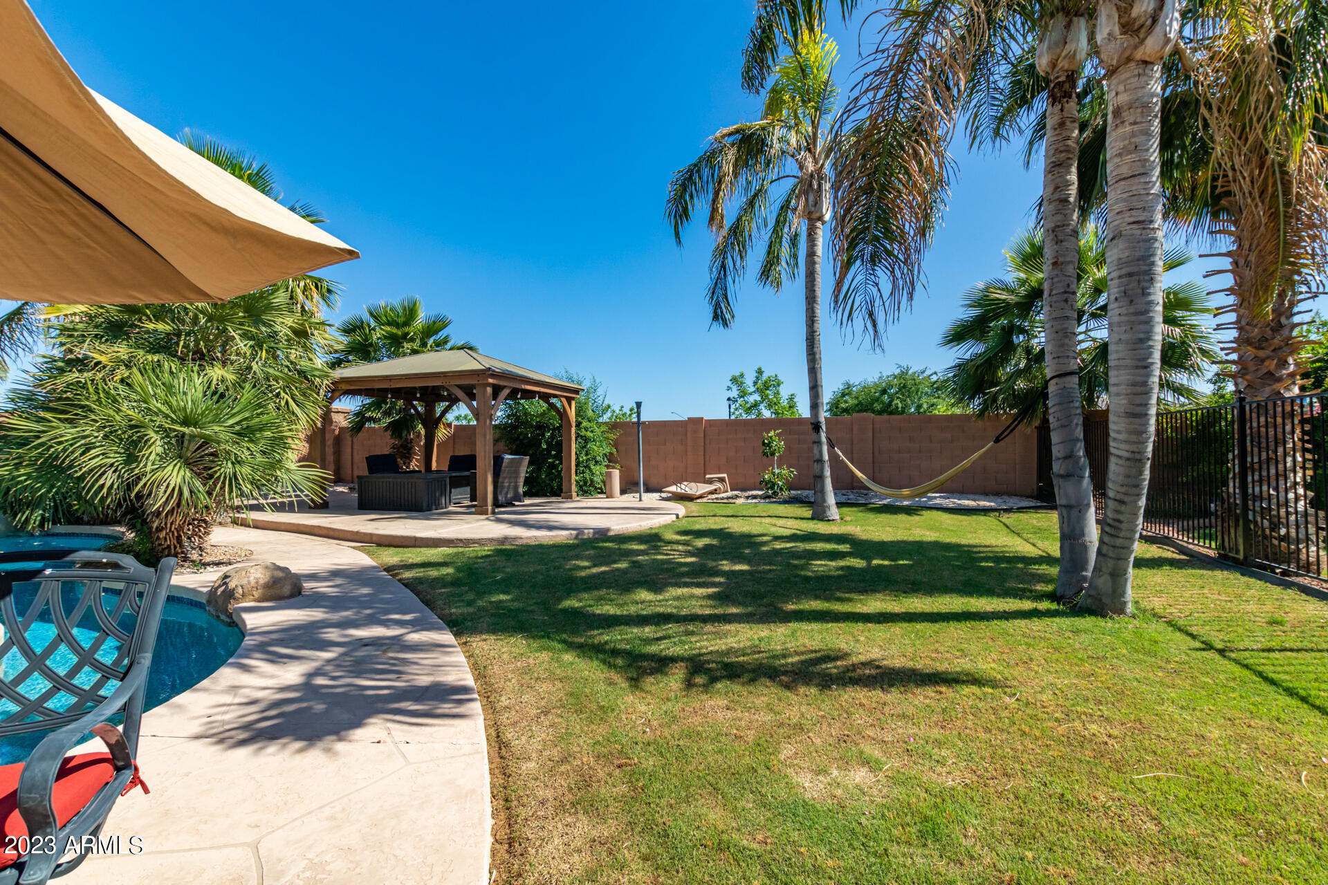 3157 E ROBIN Lane