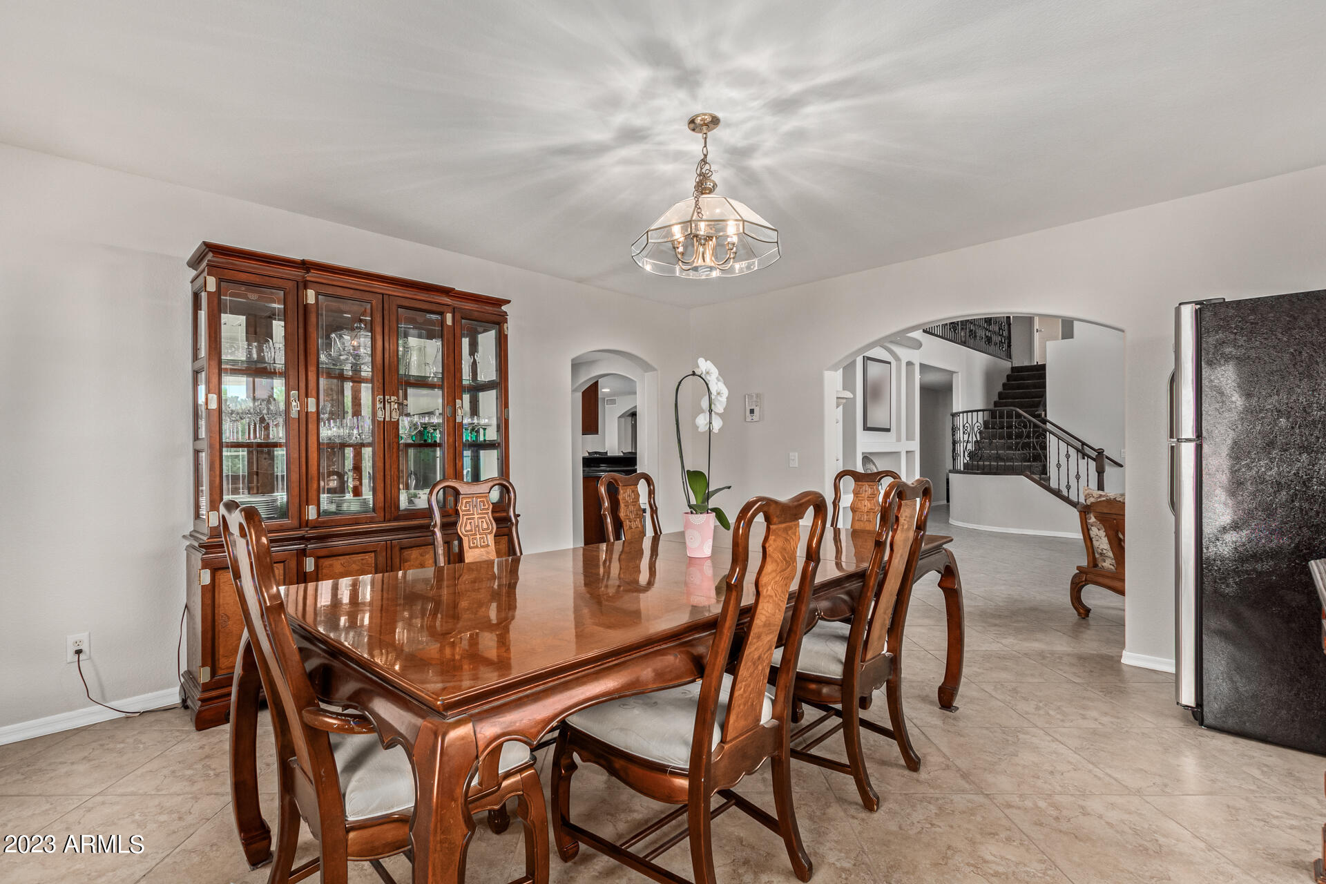 3157 E ROBIN Lane
