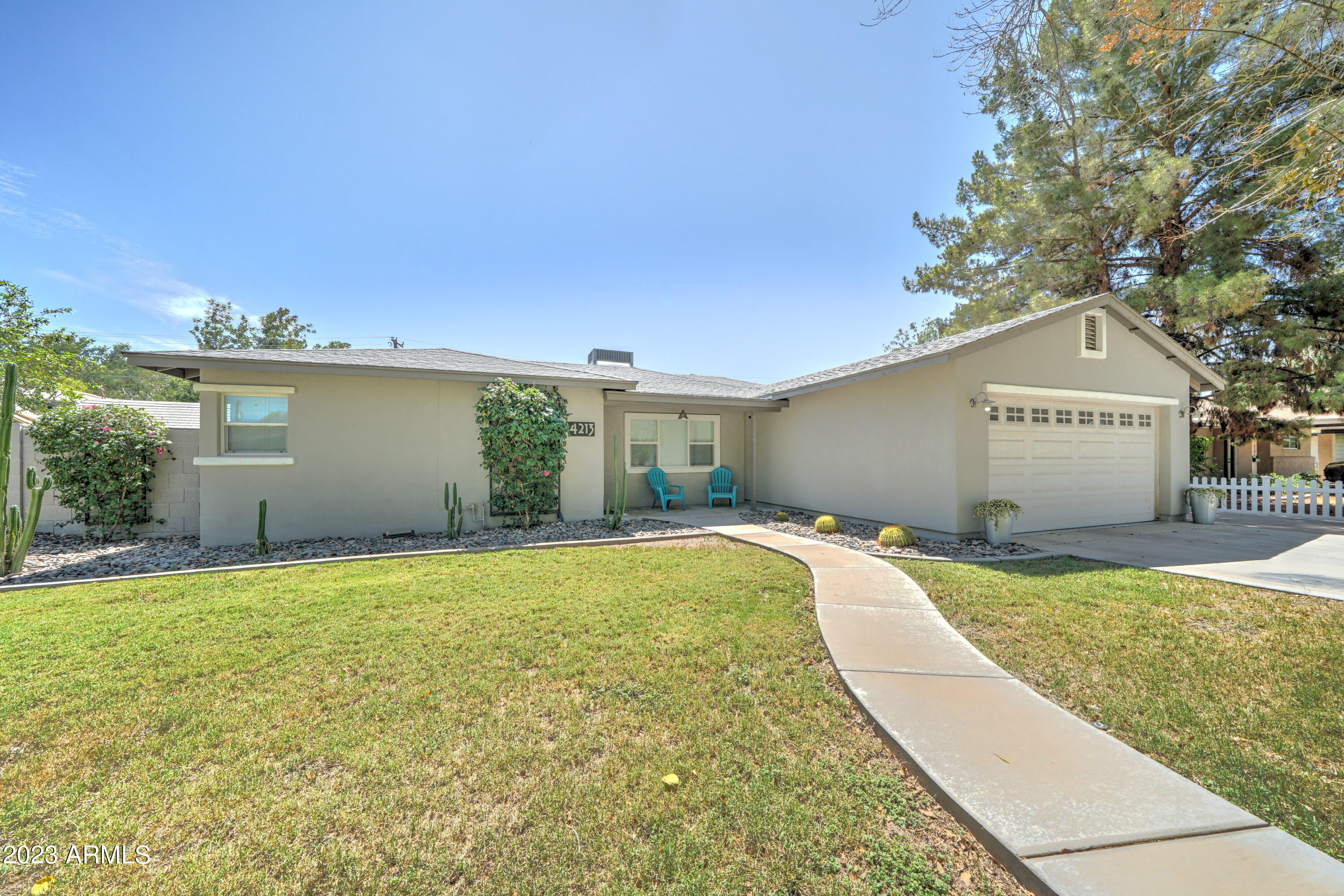 4213 E AVALON Drive