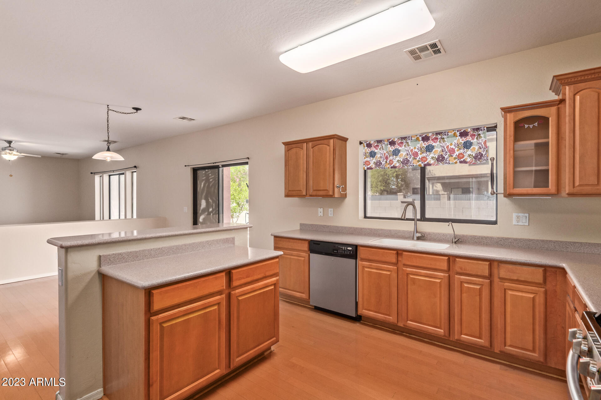 121 N SILVERWOOD Drive