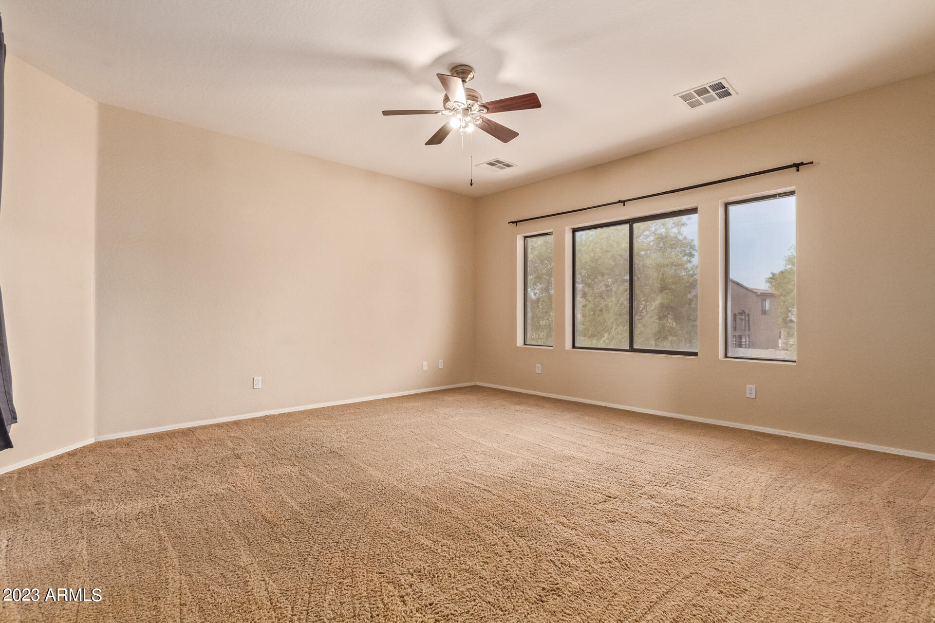 121 N SILVERWOOD Drive