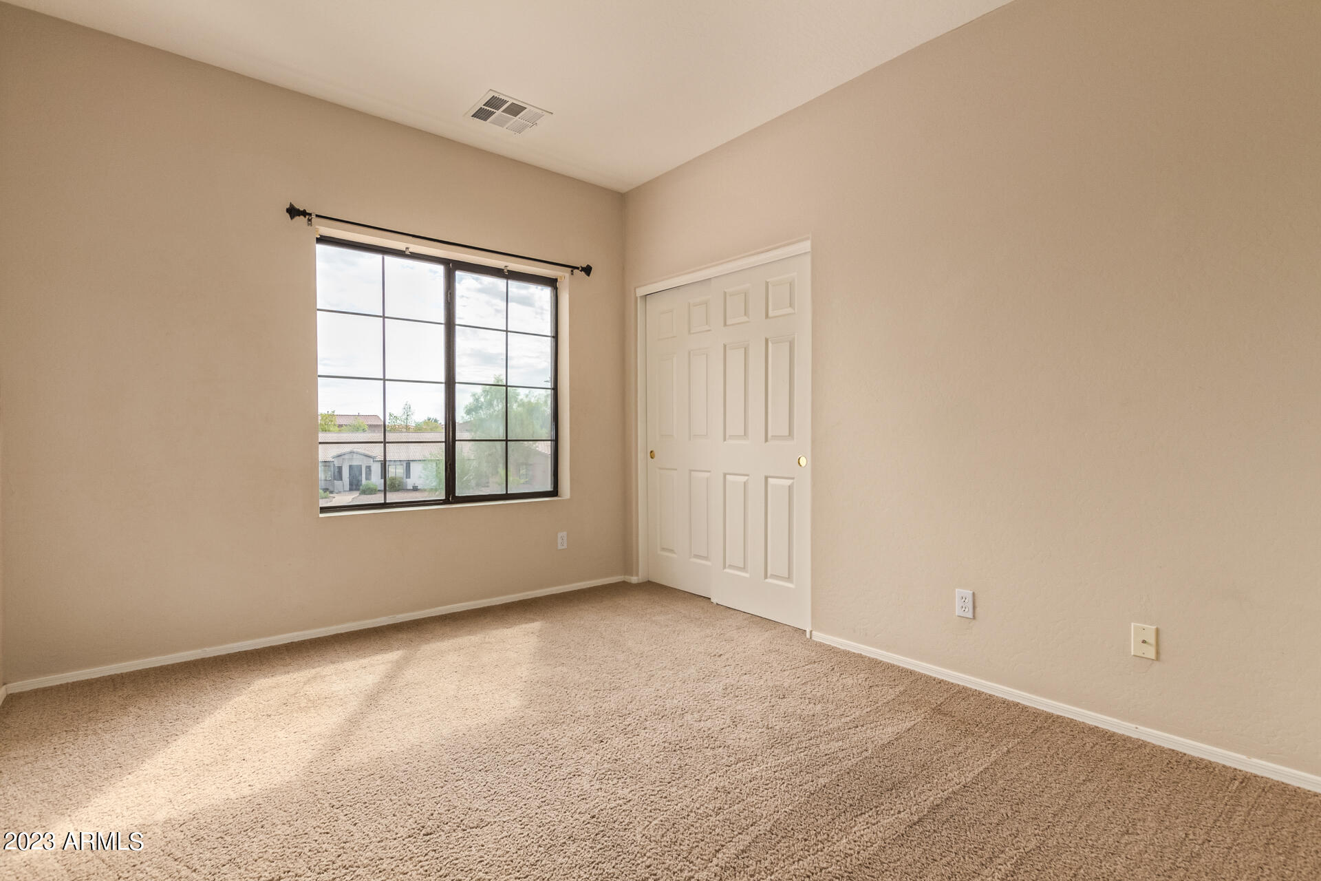 121 N SILVERWOOD Drive
