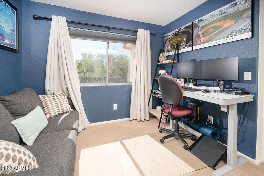 2527 W Gambit Trail