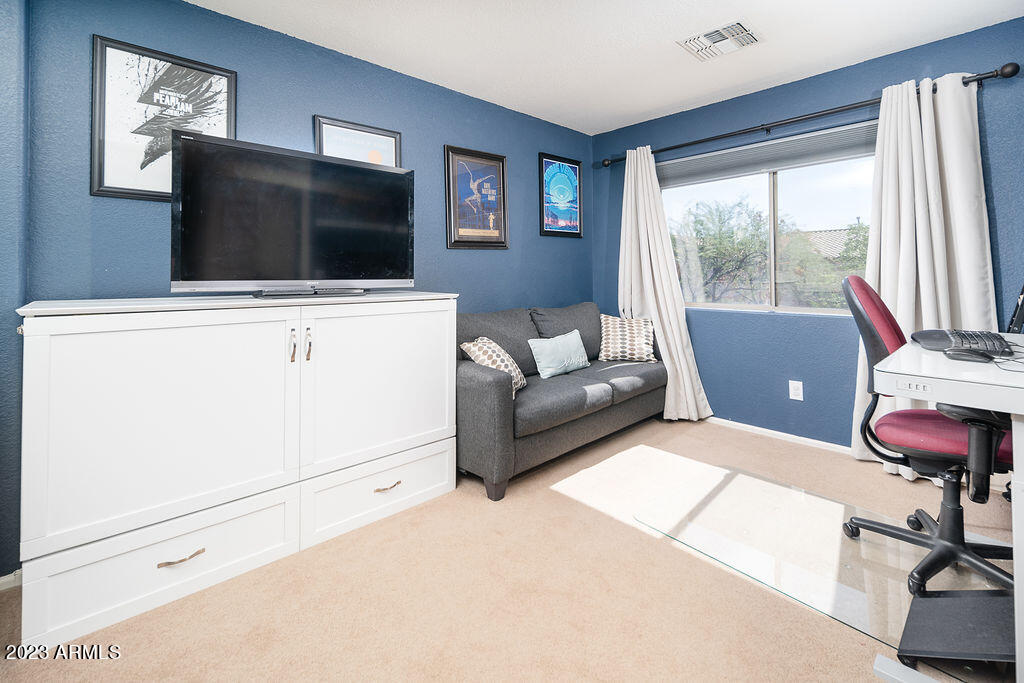 2527 W Gambit Trail