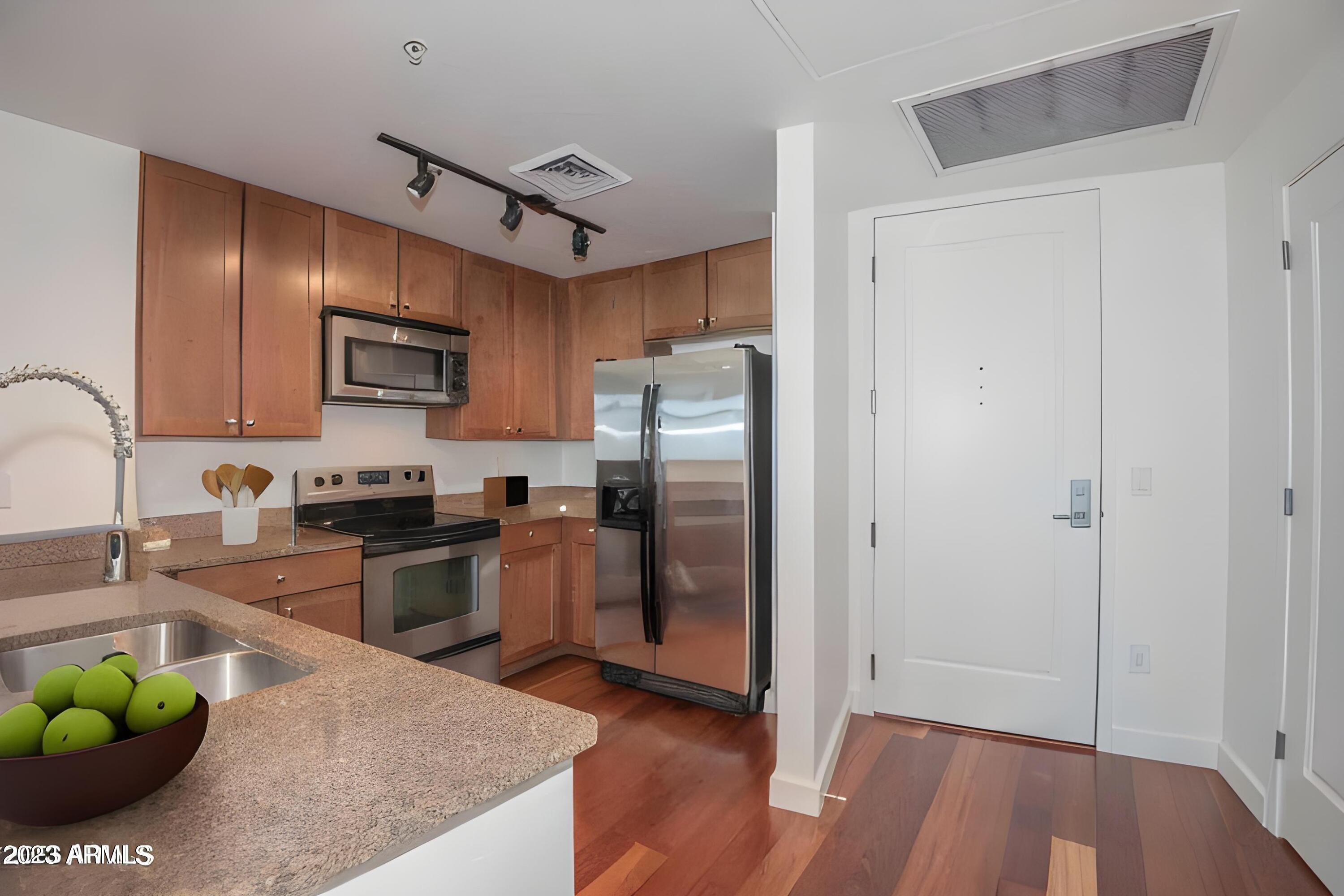 310 S 4TH Street # 1202