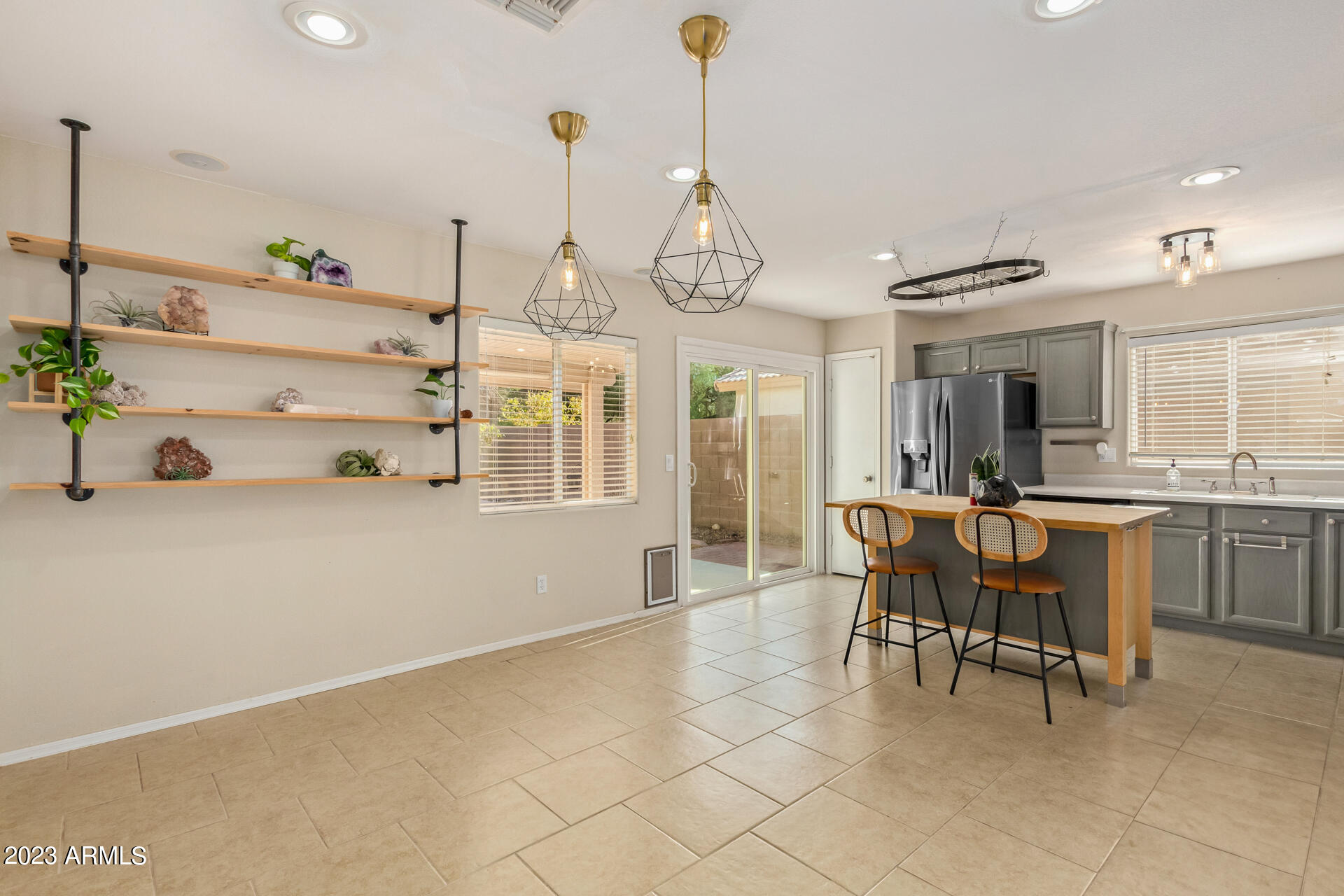 3543 W VIA DEL SOL Drive