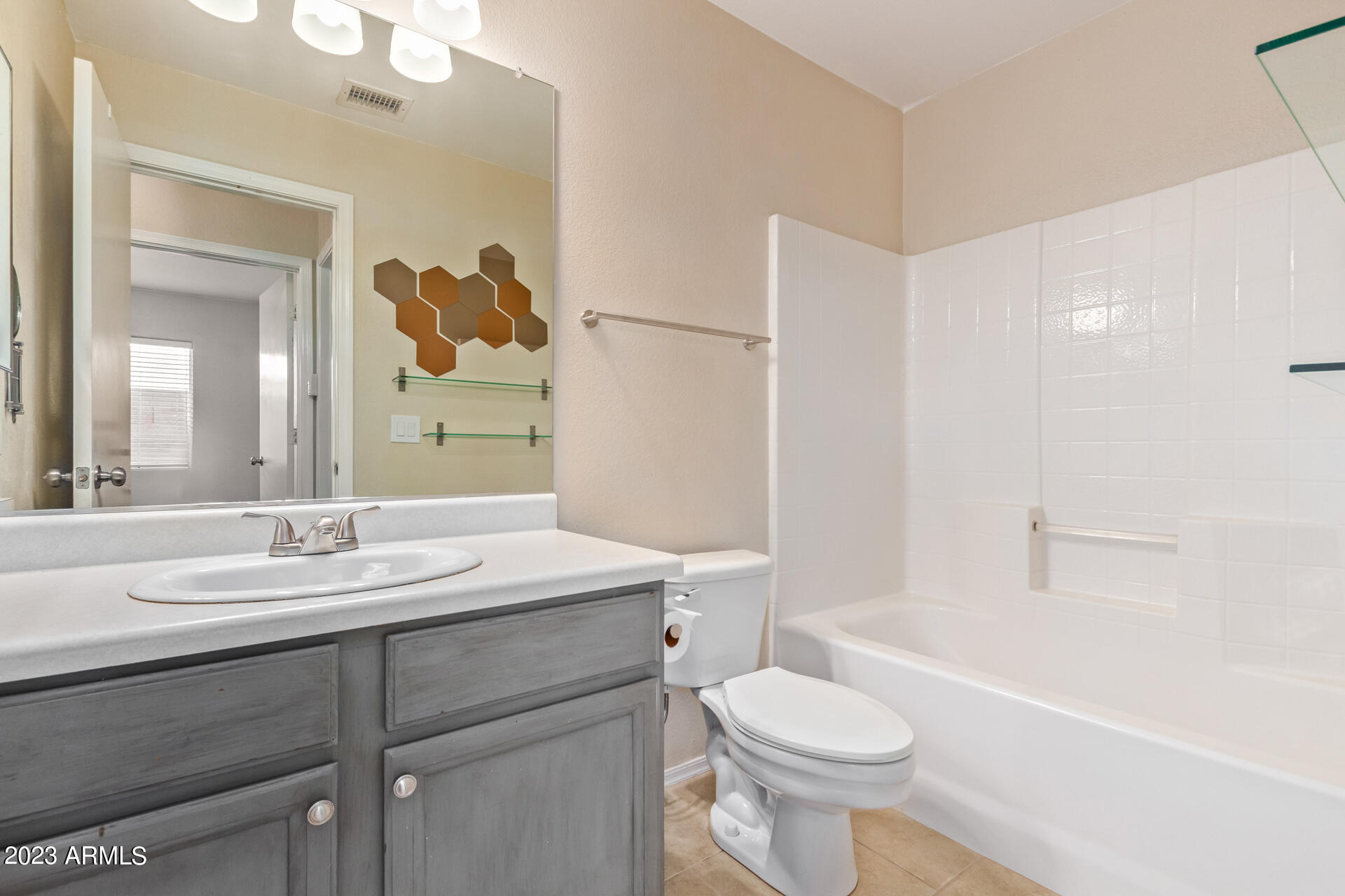 3543 W VIA DEL SOL Drive