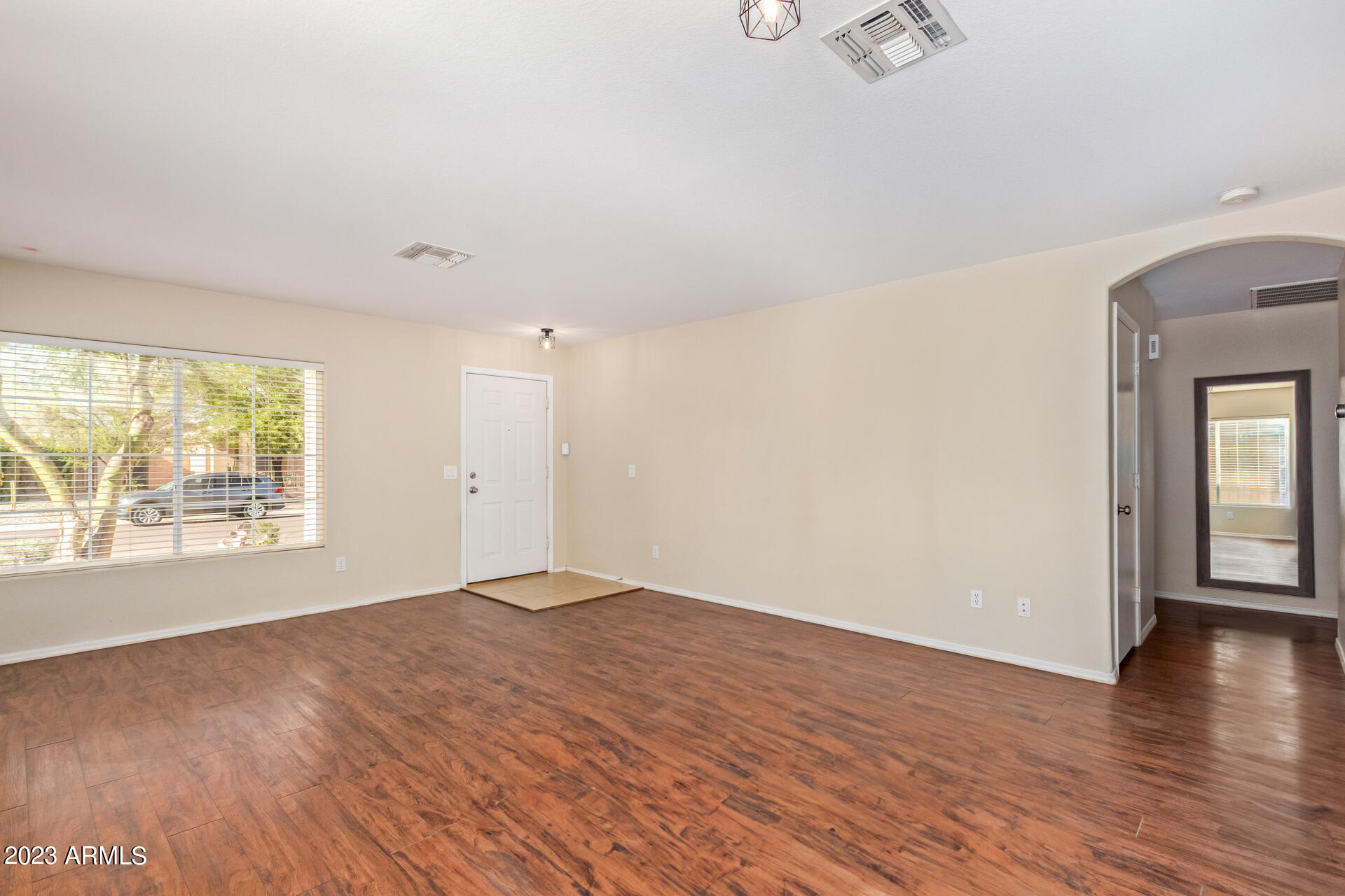 3543 W VIA DEL SOL Drive