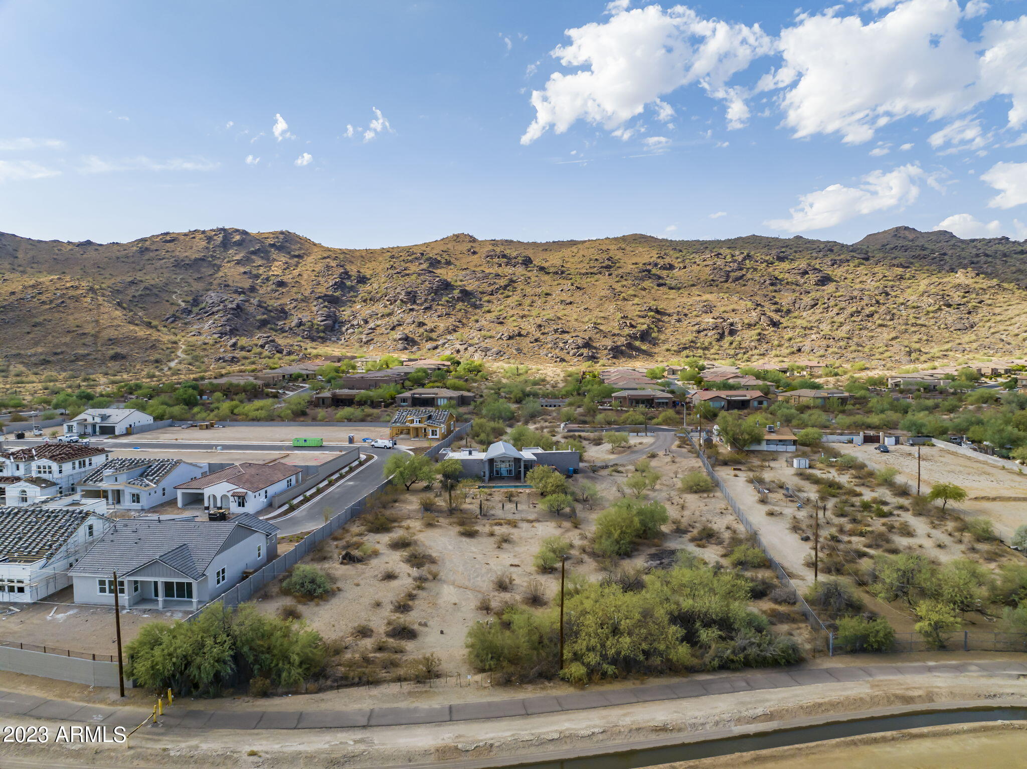 3044 E SOUTH MOUNTAIN Avenue