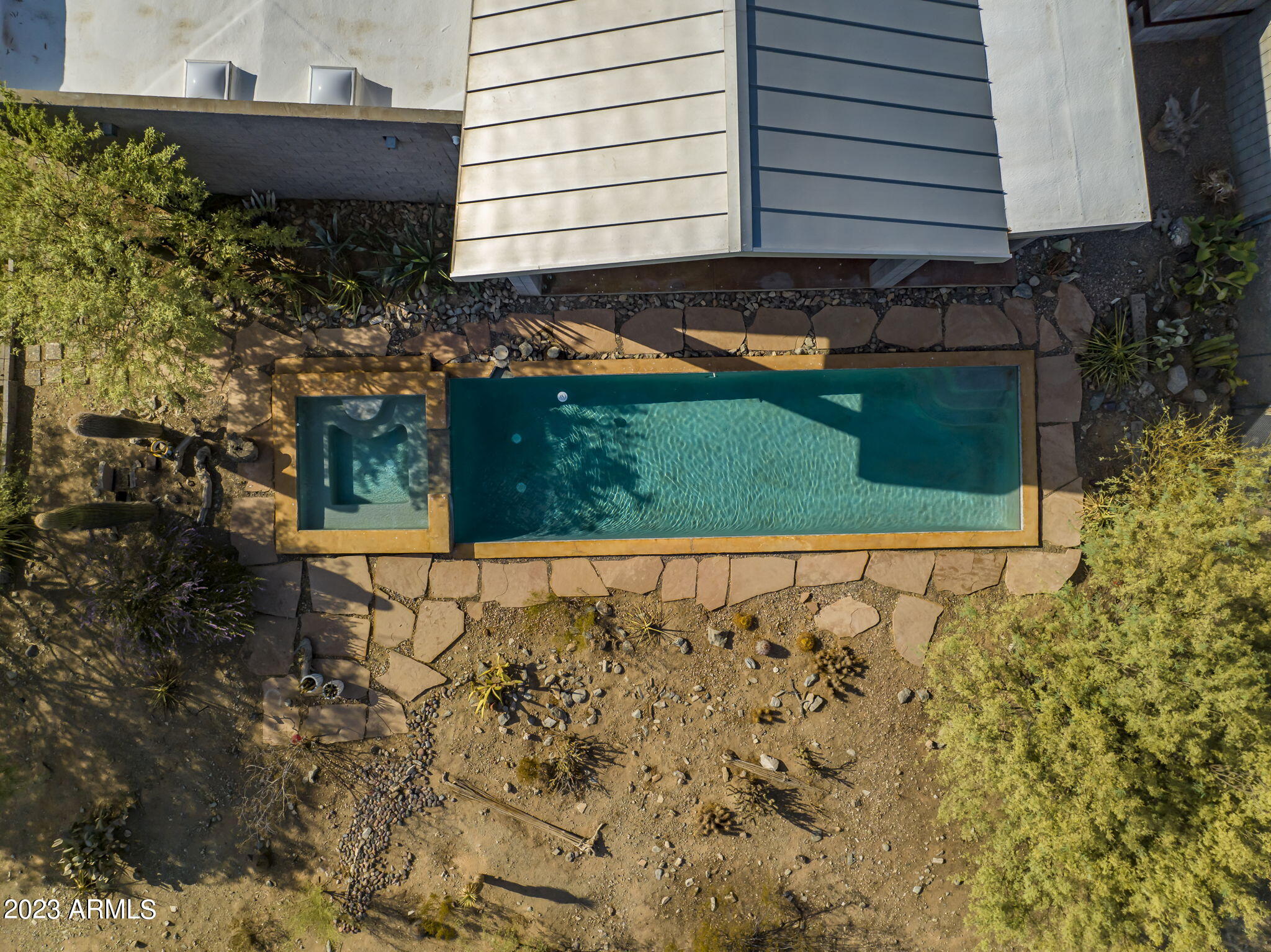 3044 E SOUTH MOUNTAIN Avenue