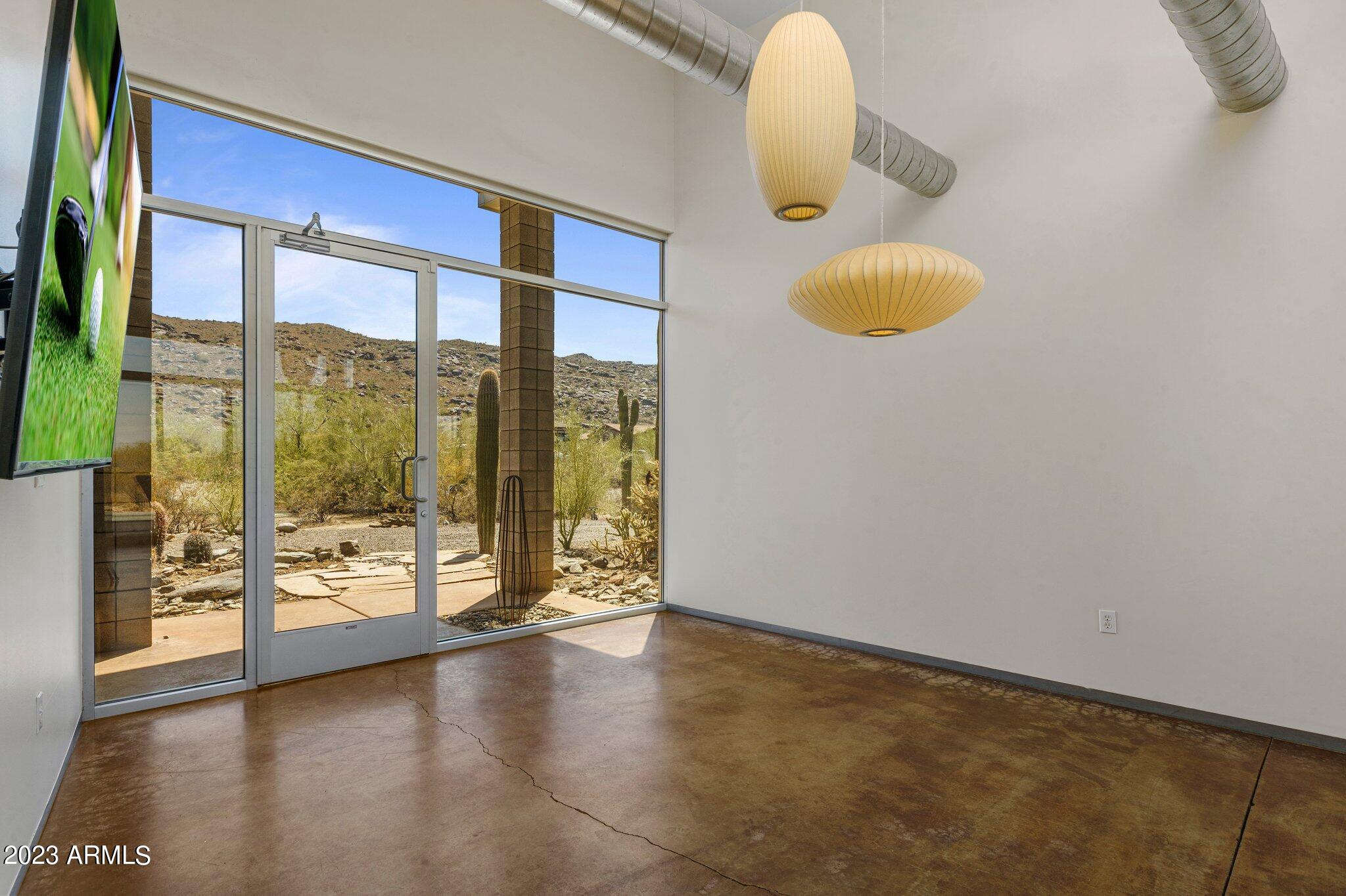 3044 E SOUTH MOUNTAIN Avenue