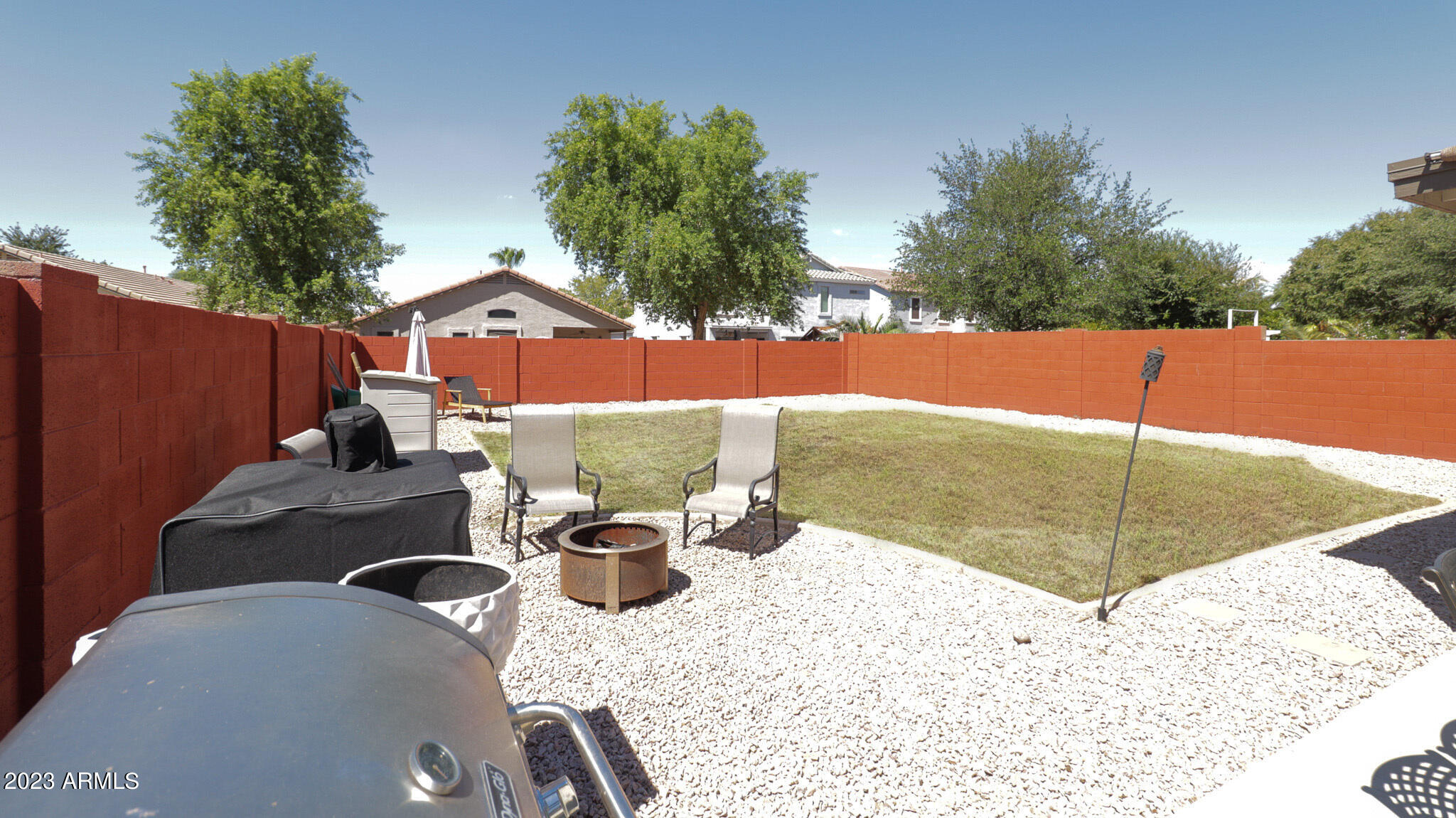 560 E MELANIE Street
