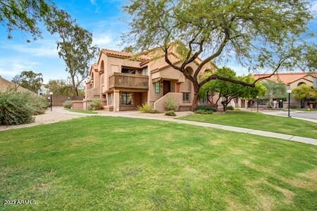 700 E MESQUITE Circle # J136
