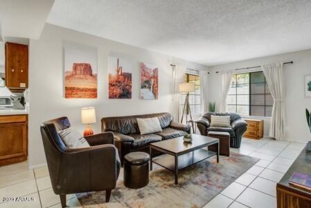 700 E MESQUITE Circle # J136