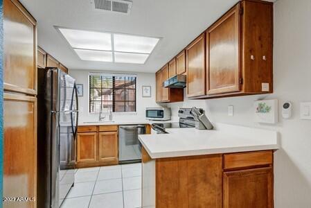 700 E MESQUITE Circle # J136