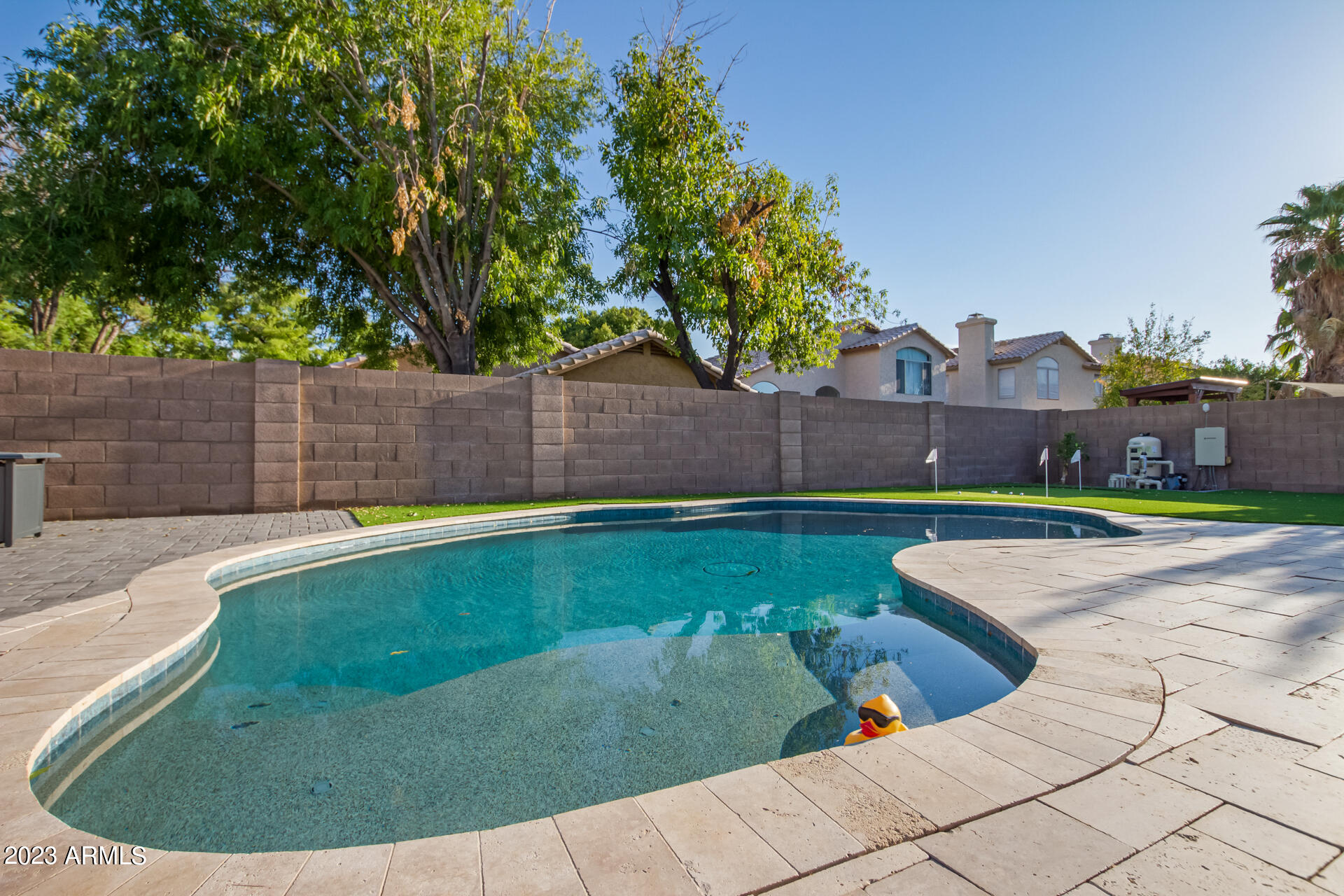 1733 E ASPEN Way
