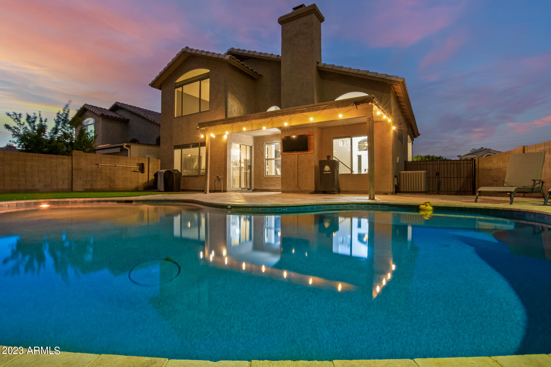 1733 E ASPEN Way