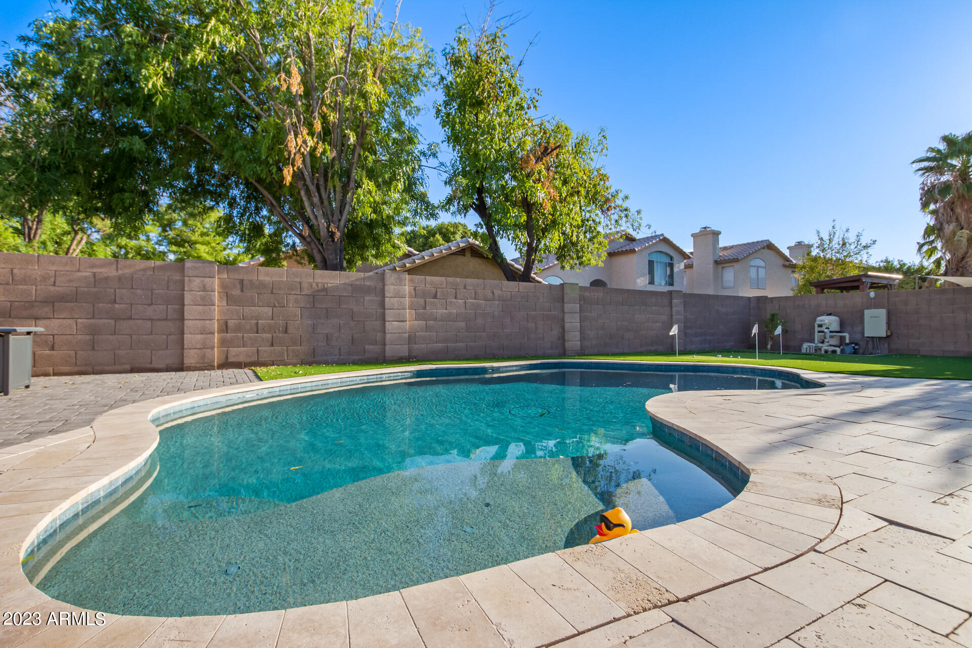 1733 E ASPEN Way