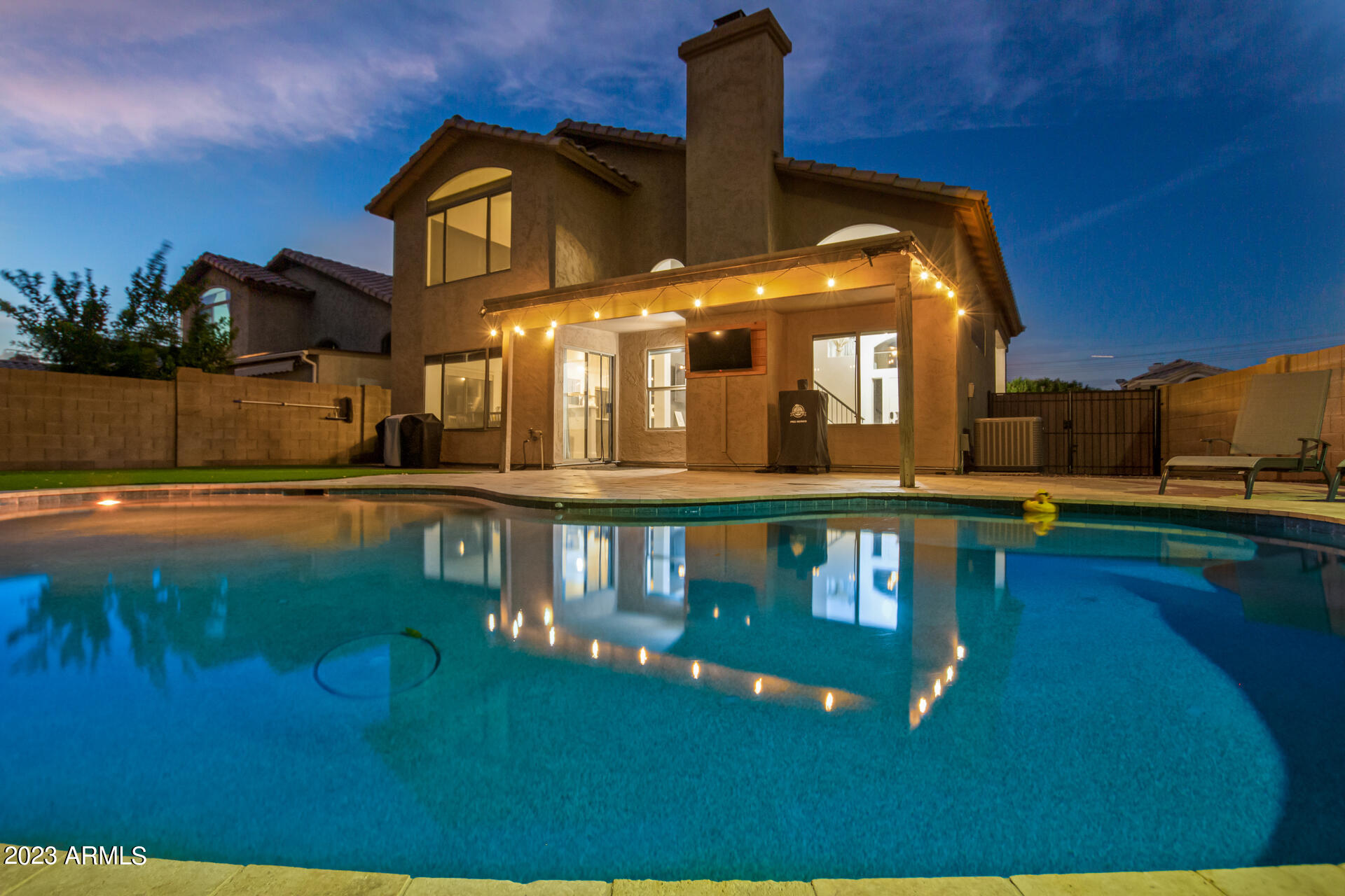 1733 E ASPEN Way