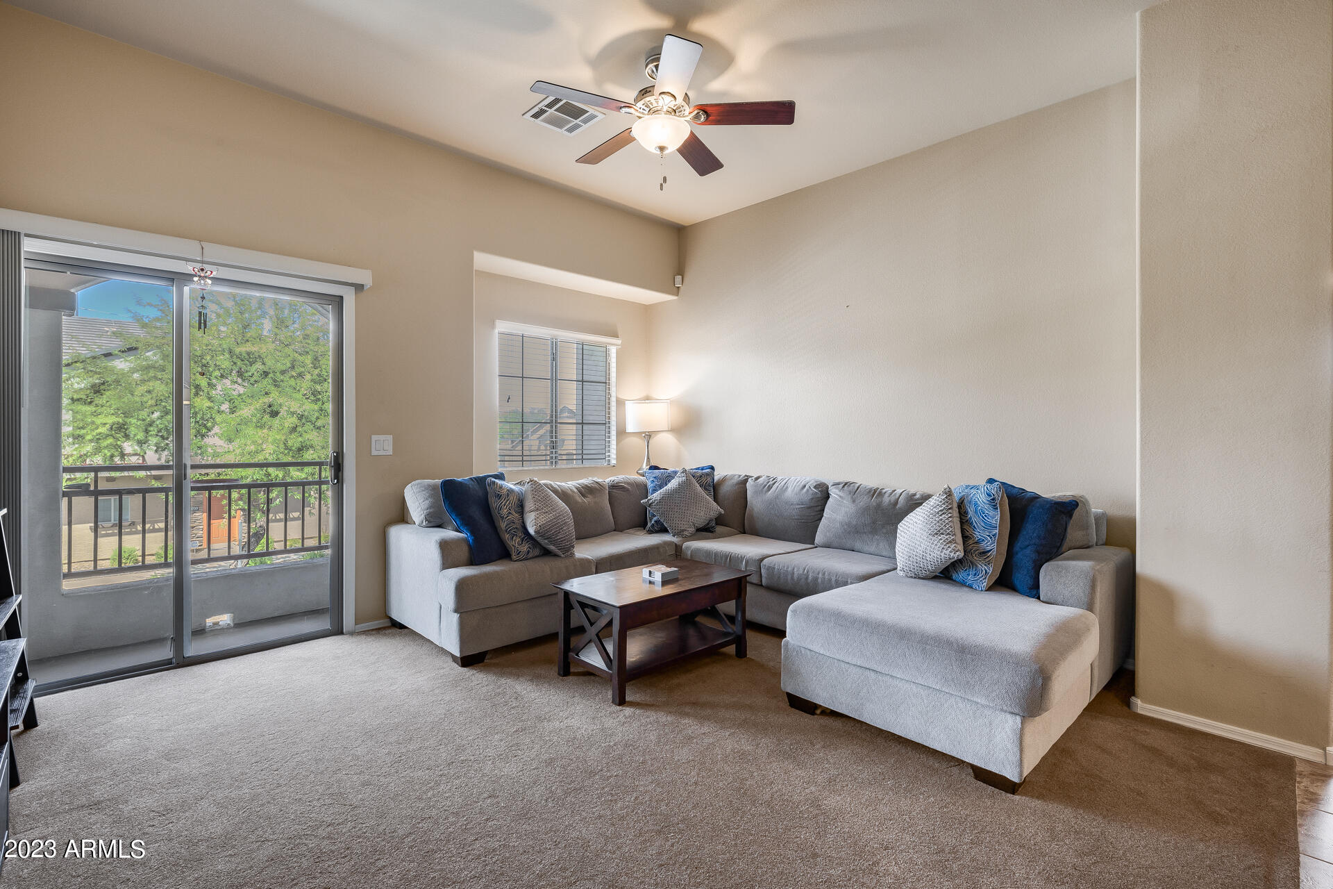 2725 E MINE CREEK Road # 2018