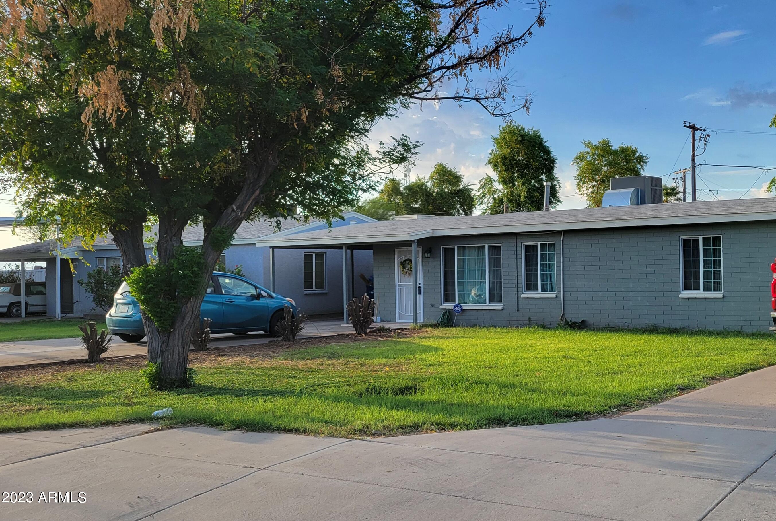 1017 E NARRAMORE Avenue