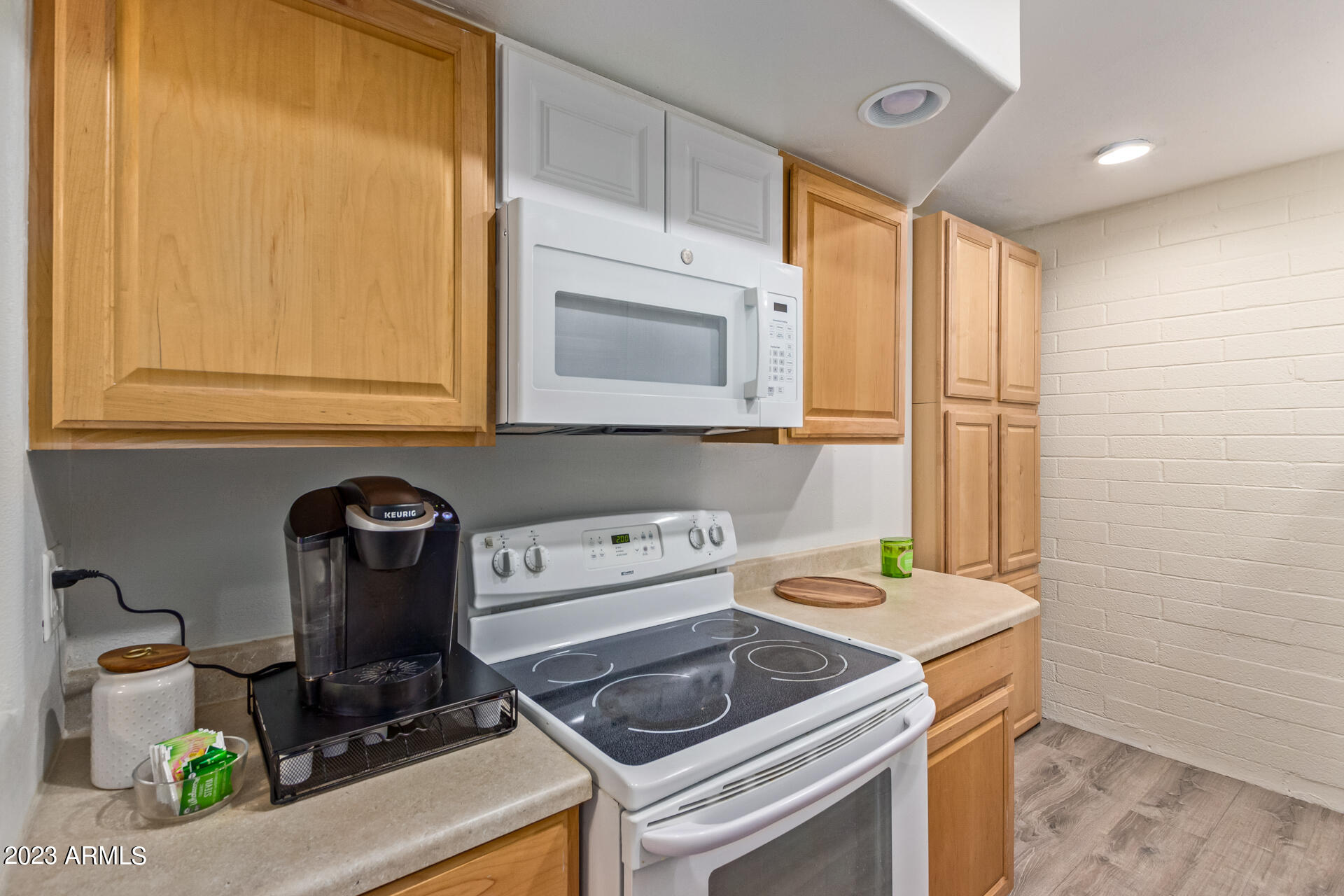 948 S ALMA SCHOOL Road # 85