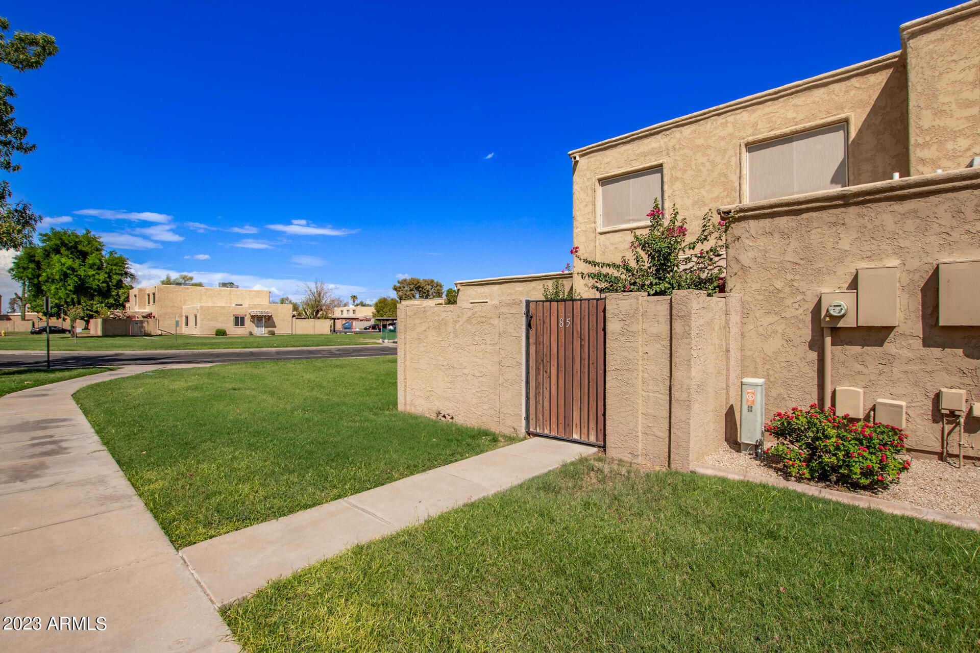 948 S ALMA SCHOOL Road # 85