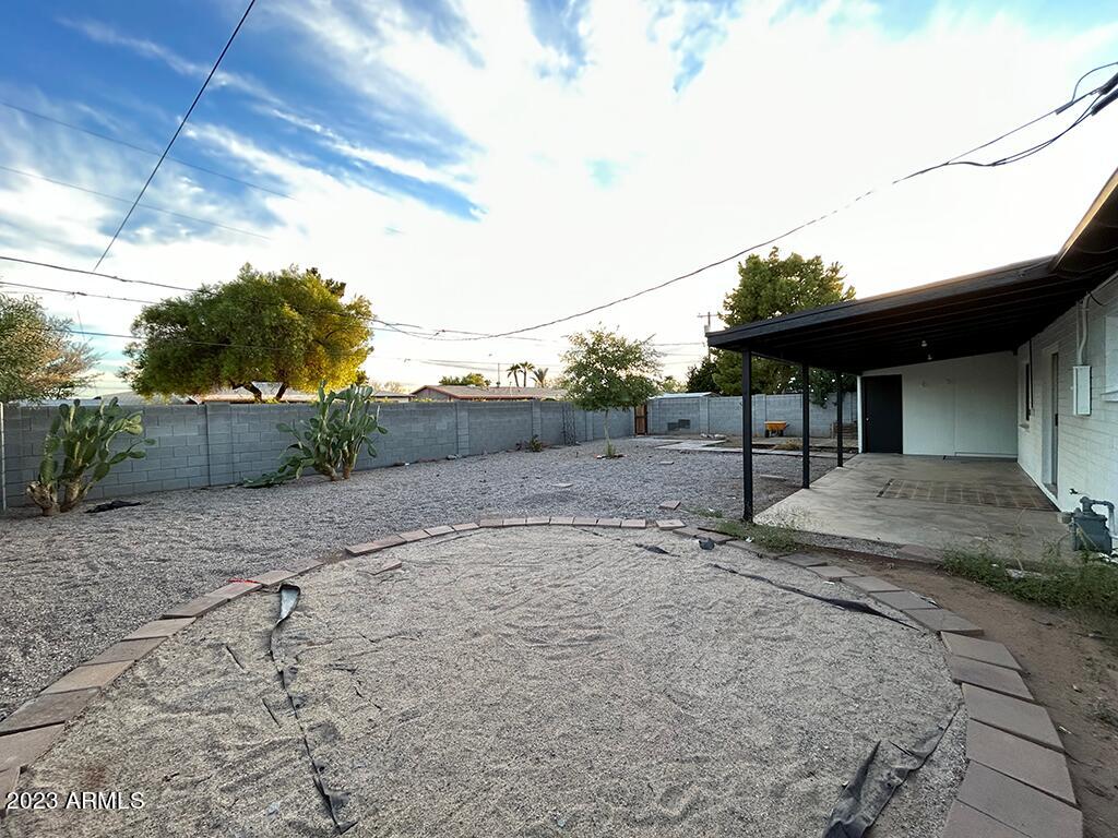 1043 W Romo Jones Street