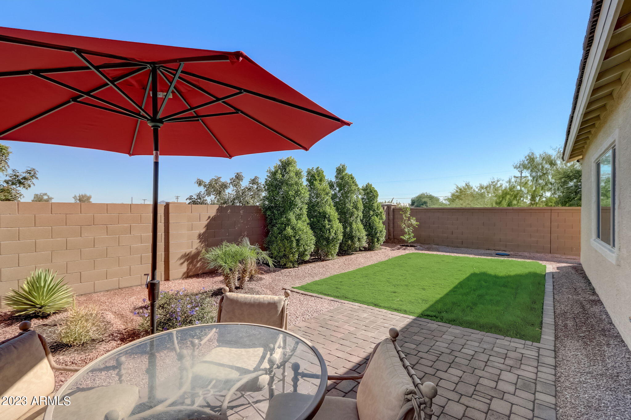 2526 E Pleasant Lane