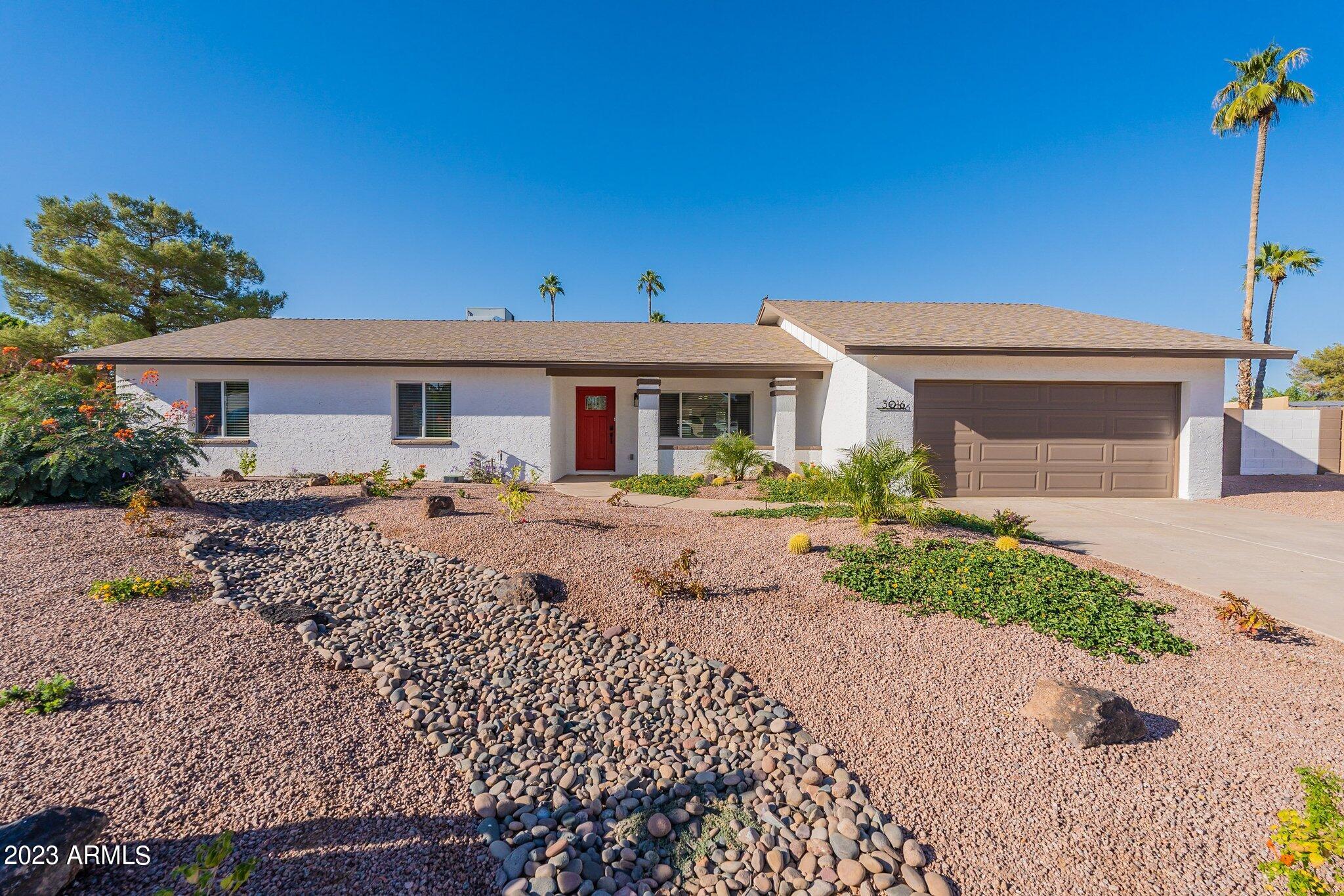 3016 E MARILYN Road