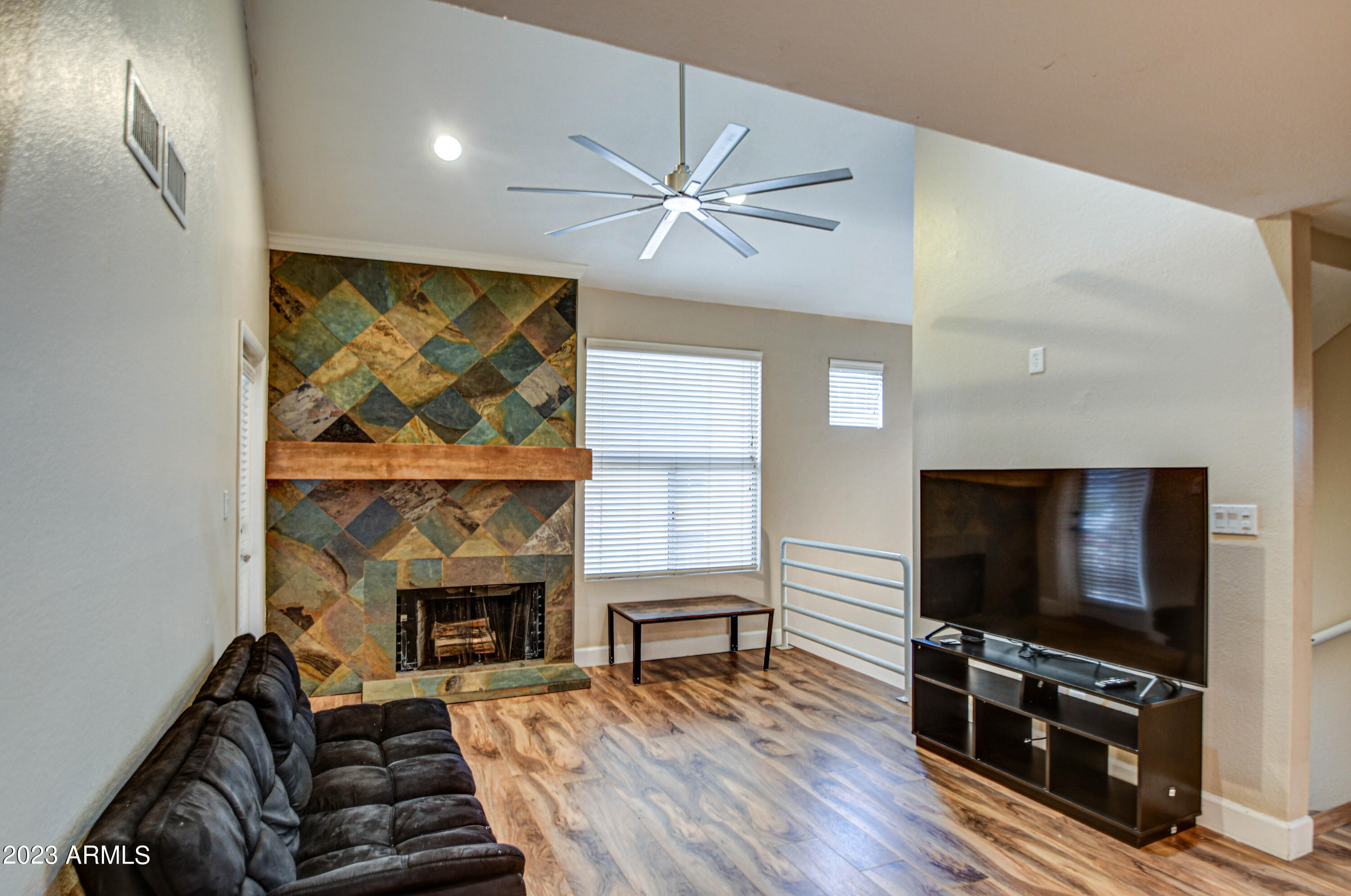 154 W 5TH Street # 229