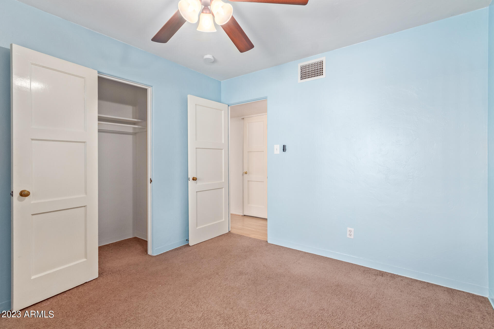 2133 W Mitchell Drive