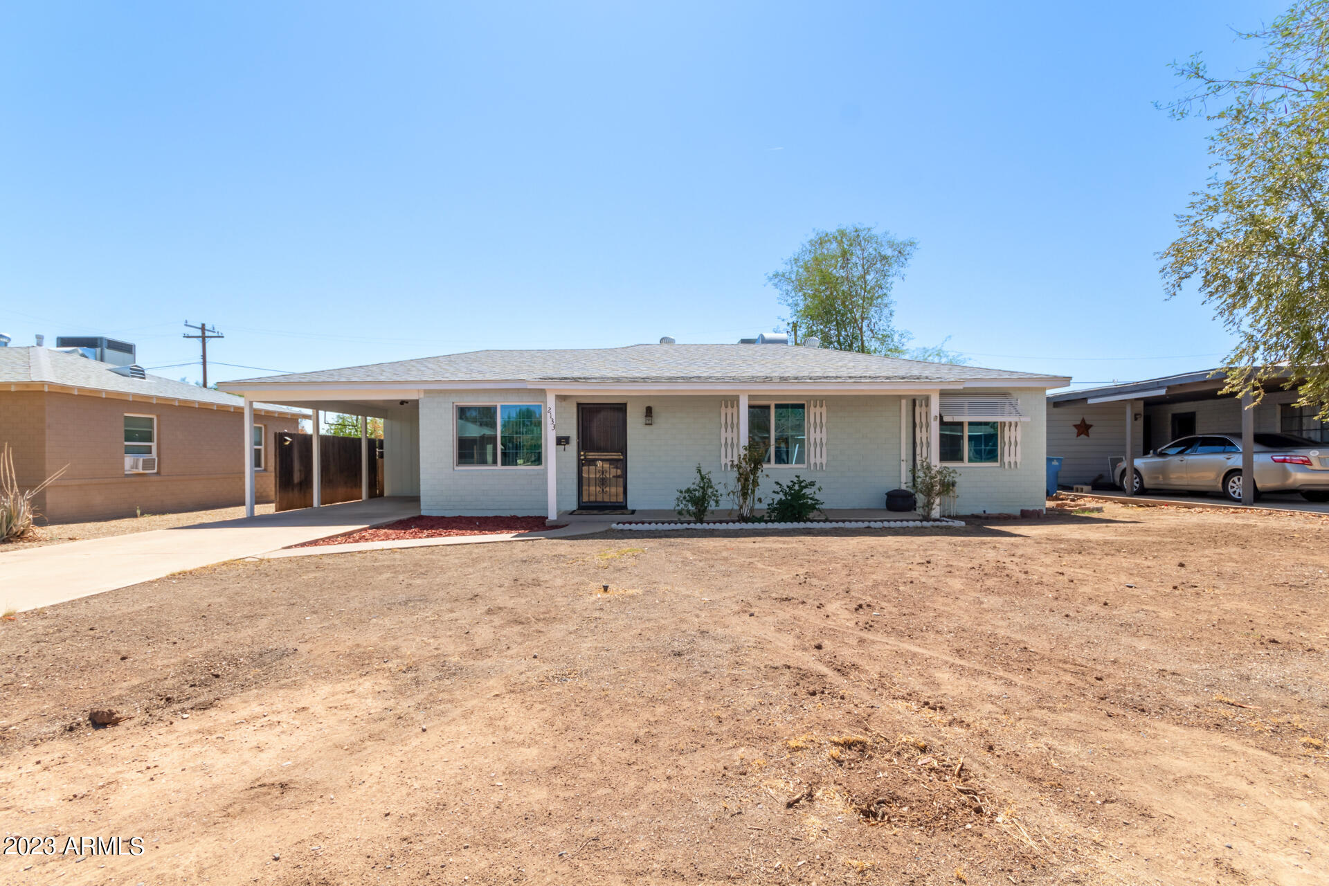 2133 W Mitchell Drive