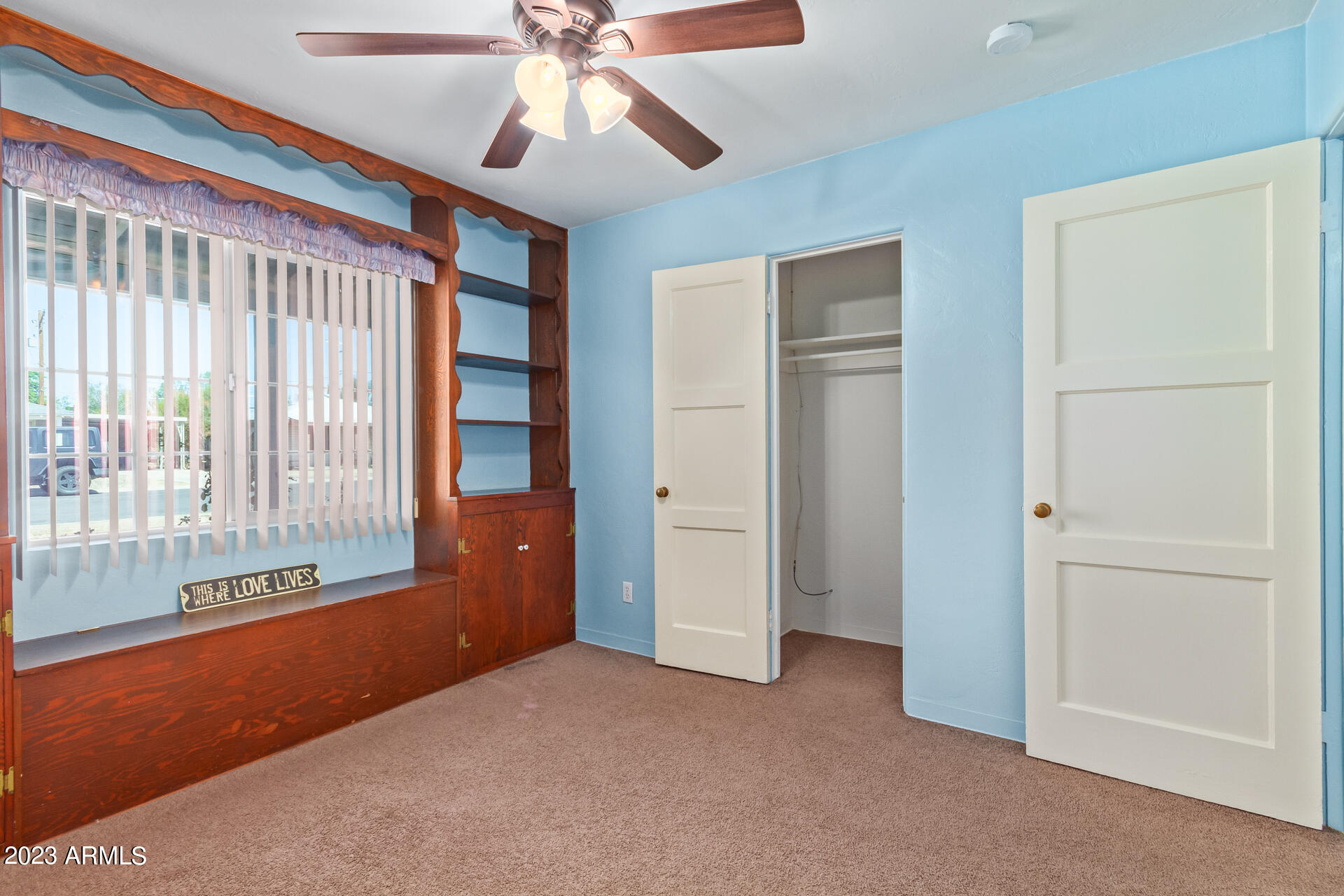 2133 W Mitchell Drive