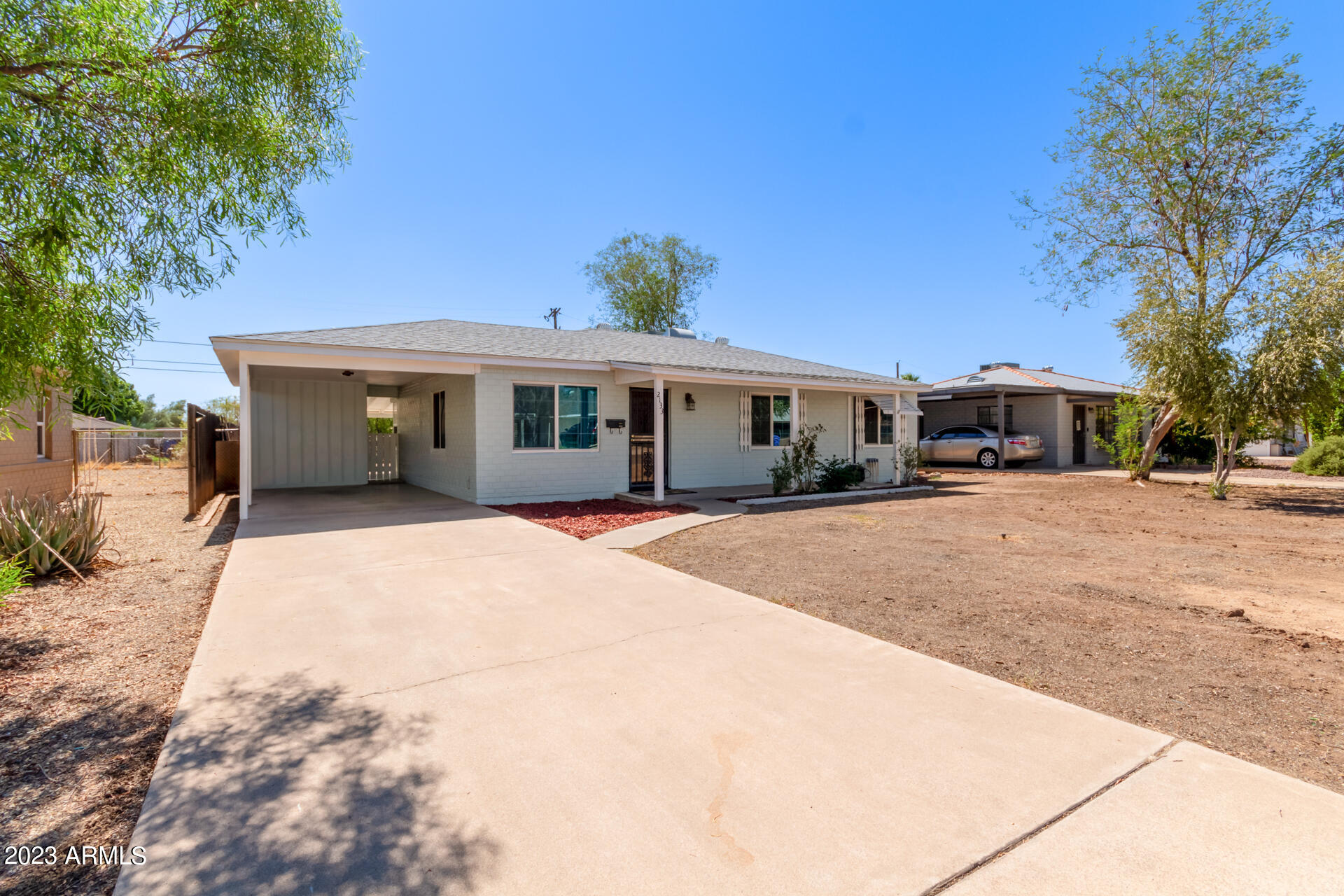 2133 W Mitchell Drive