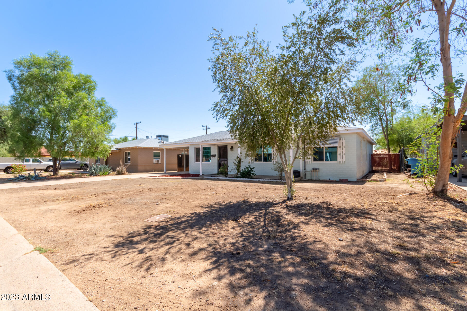 2133 W Mitchell Drive