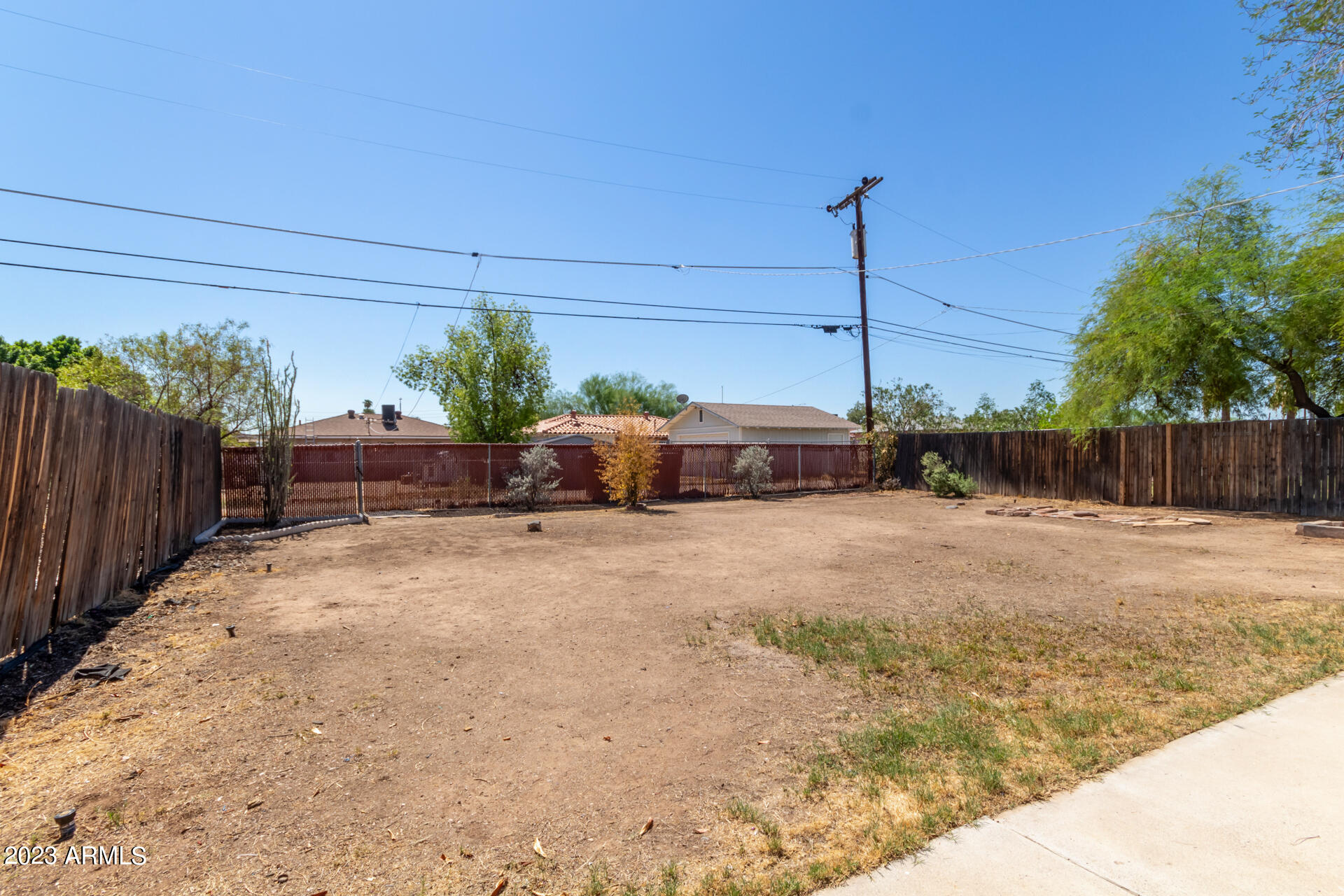 2133 W Mitchell Drive