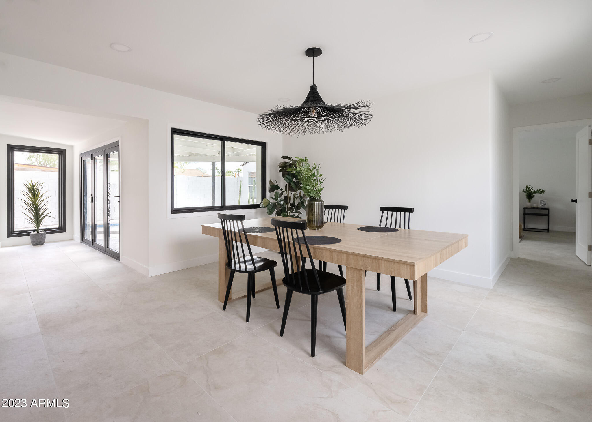 1333 E PALM Lane
