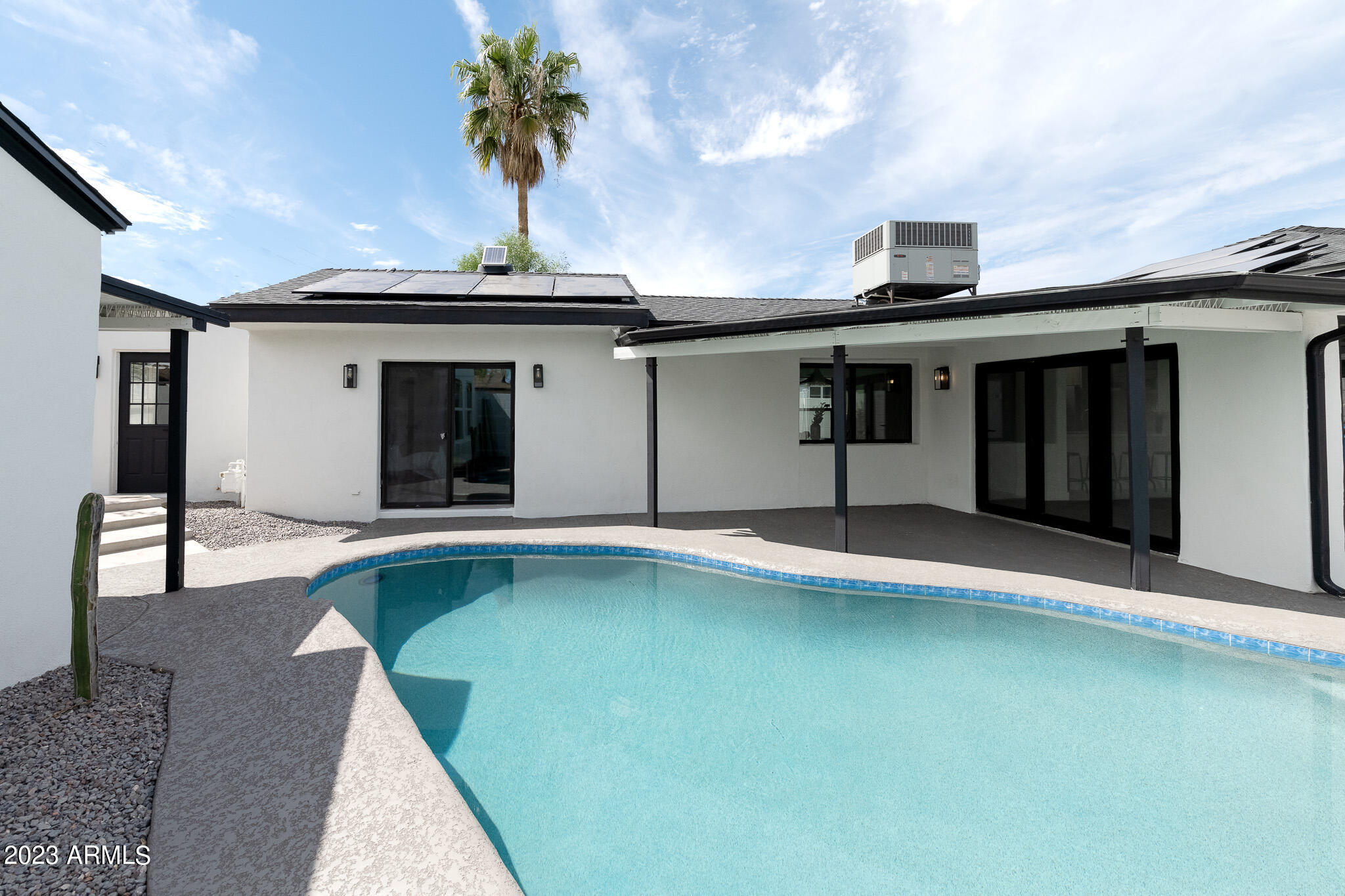 1333 E PALM Lane